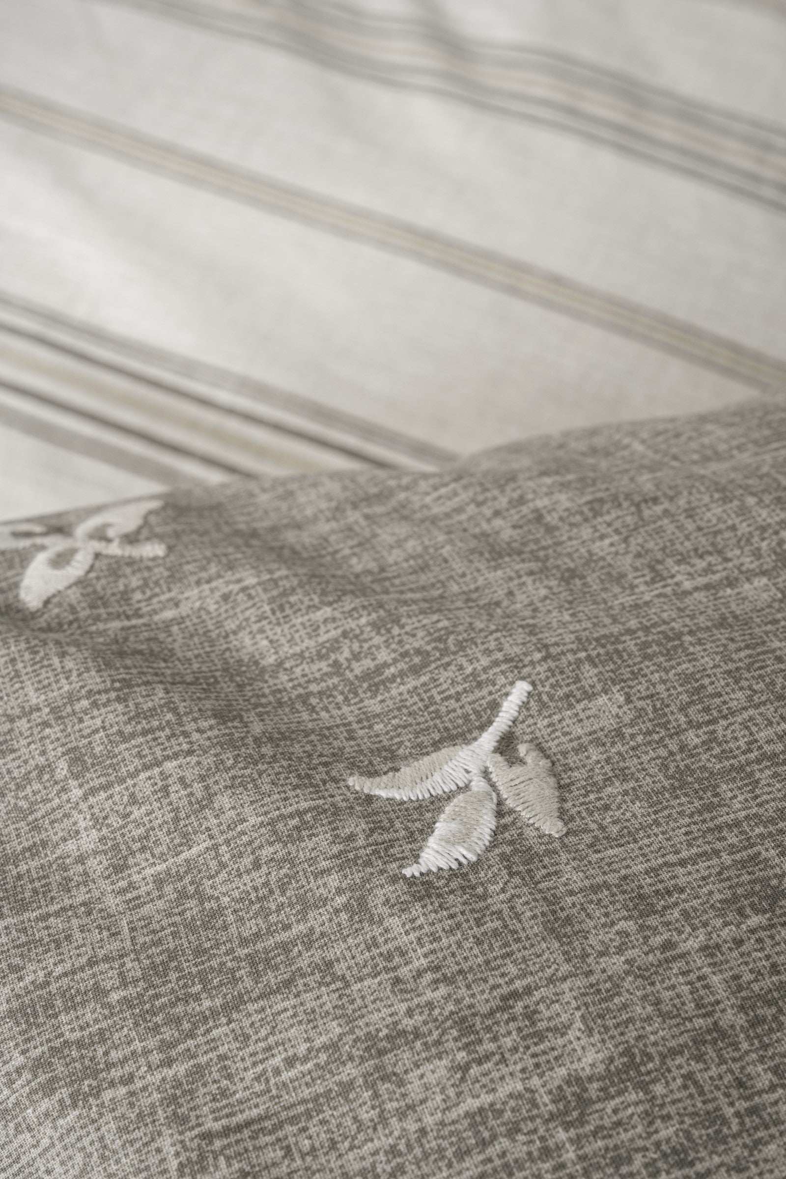 Cotton Box-Klein Nakışlı Ranforce Çift Kişilik Nevresim Takımı Moke Kahve-Nevresim Takımı-3-Milagron.com