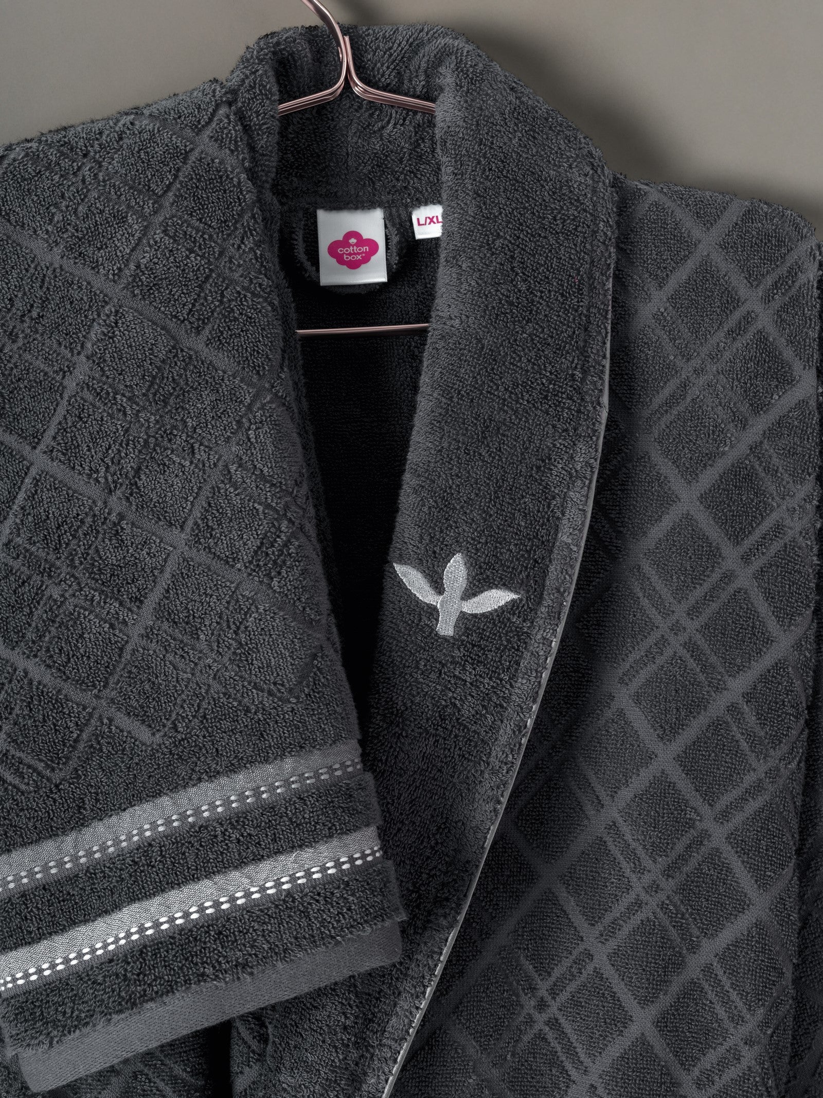 Cotton Box-Masculine Aile Bornoz Seti Carlos Beyaz Antrasit-Bornoz Seti-3-Milagron.com