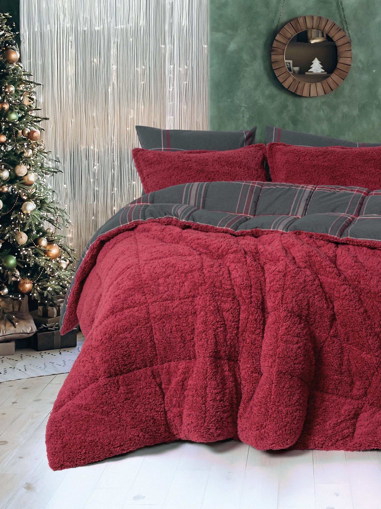 Cozy Home-Festive Çift Kişilik Çift Taraflı Peluş Yorgan Noel Kırmızı-Yorgan-4-Milagron.com