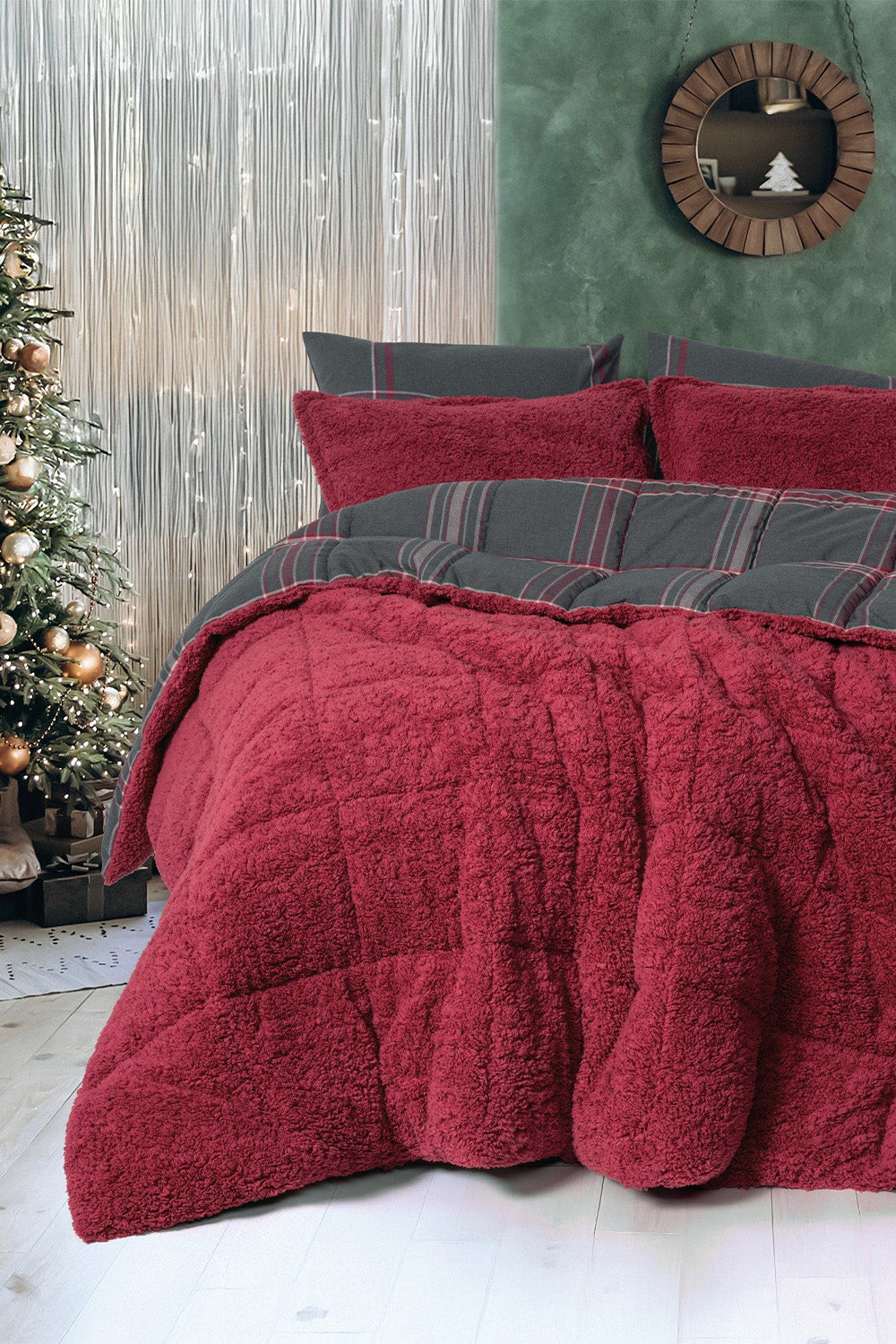 Cozy Home-Festive Çift Kişilik Çift Taraflı Peluş Yorgan Noel Kırmızı-Yorgan-4-Milagron.com