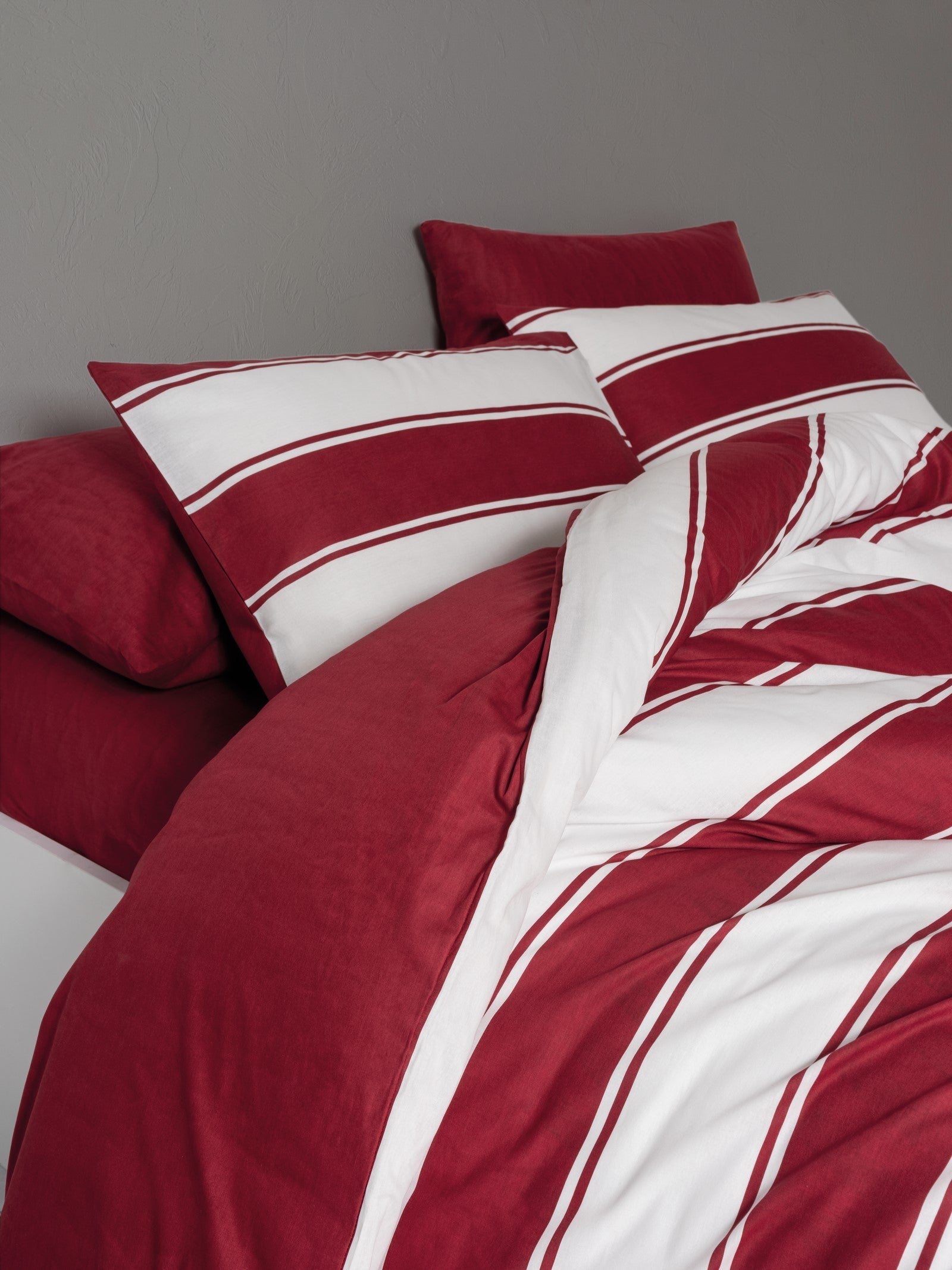 Cozy Home-Cozy Home Festive çift Kişilik Lastikli çarşaflı Nevresim Takımı Jolly Kırmızı-Nevresim Takımı-4-Milagron.com