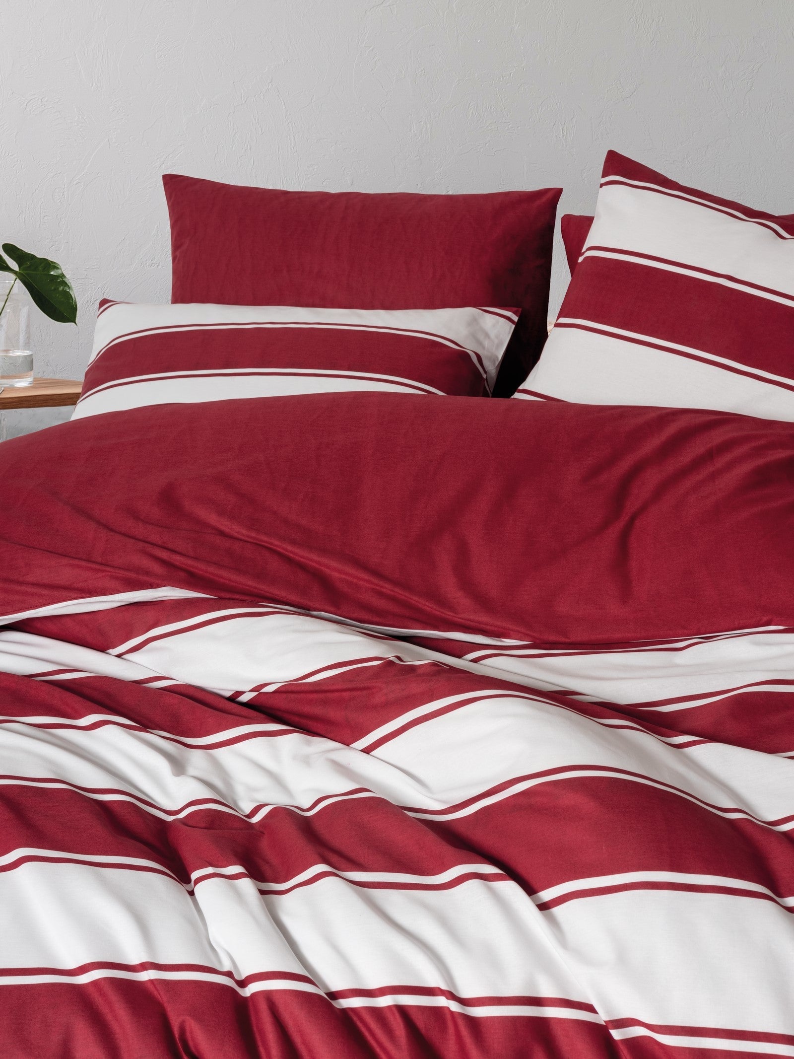 Cozy Home-Cozy Home Festive çift Kişilik Lastikli çarşaflı Nevresim Takımı Jolly Kırmızı-Nevresim Takımı-5-Milagron.com