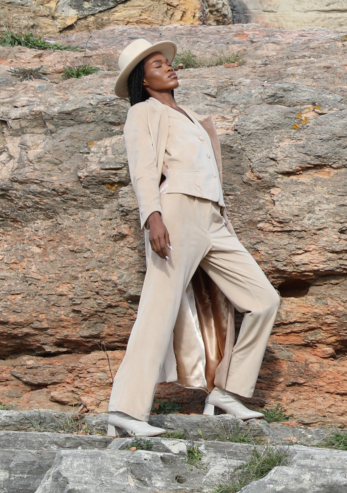 Tiny-Krem Kadife Uzun Ceket-Ceket-11-Milagron.com