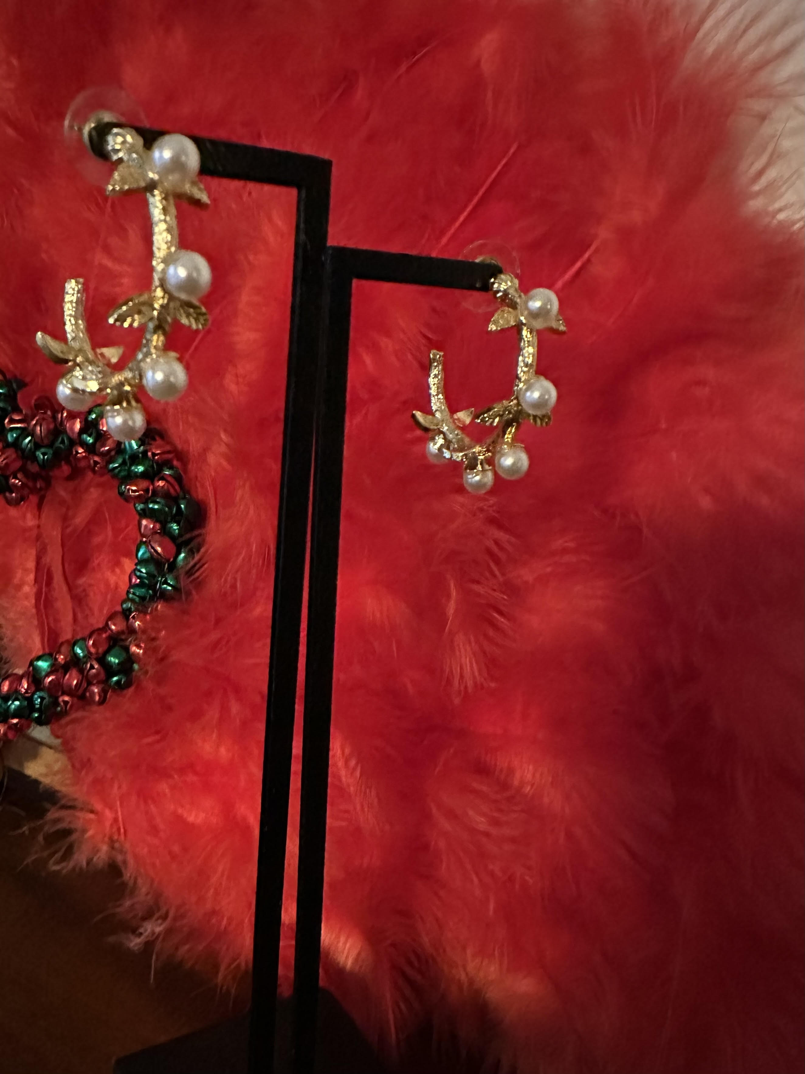 Damla Kalender-Helen Pearl Earrings-Küpe-4-Milagron.com