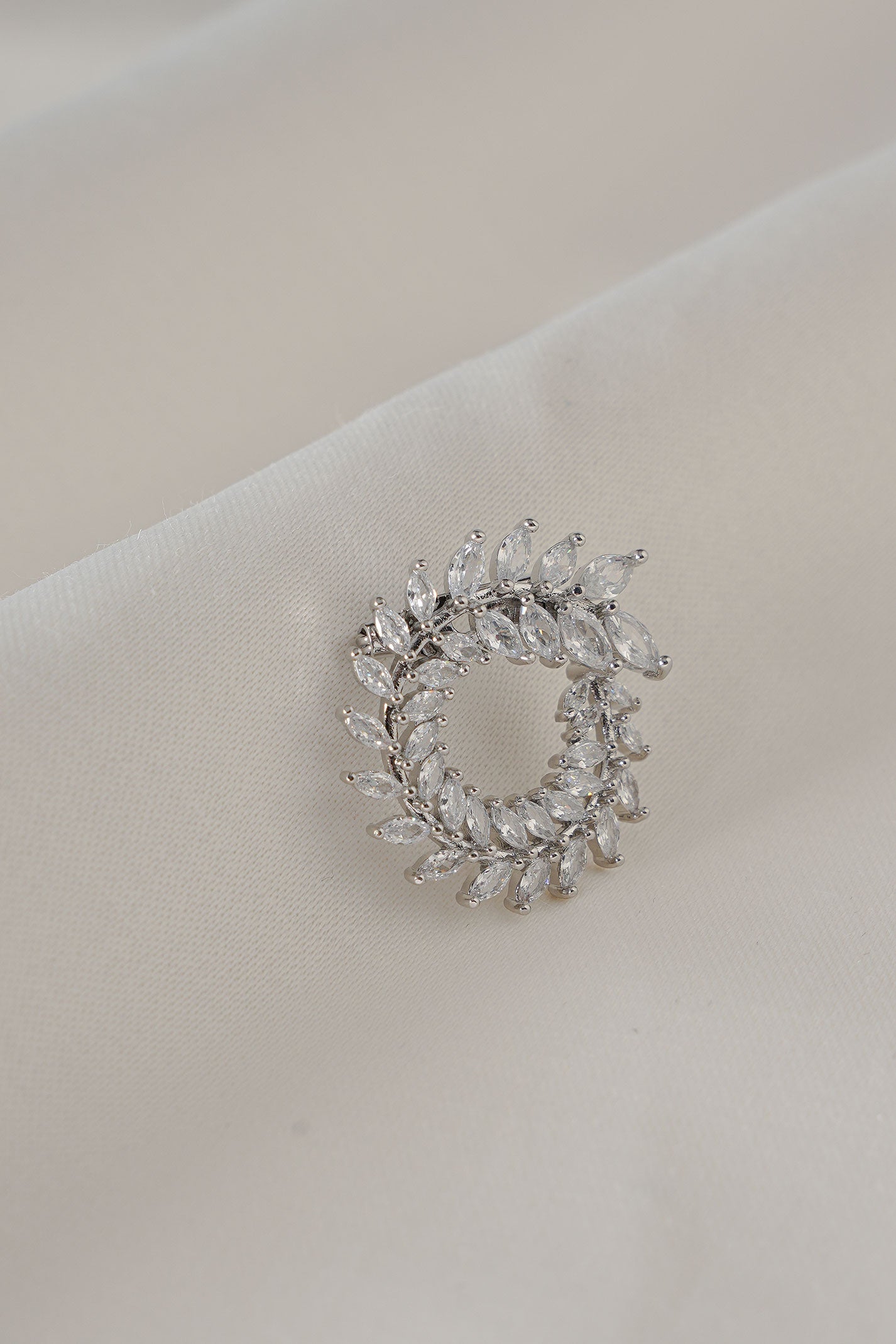 Damla Kalender-Ivy Brooch-Broş-2-Milagron.com