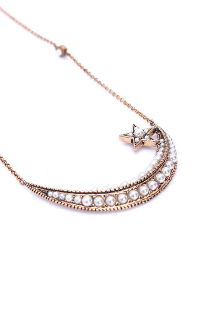 Damla Kalender-Pearl Crescent Necklace-Kolye-3-Milagron.com