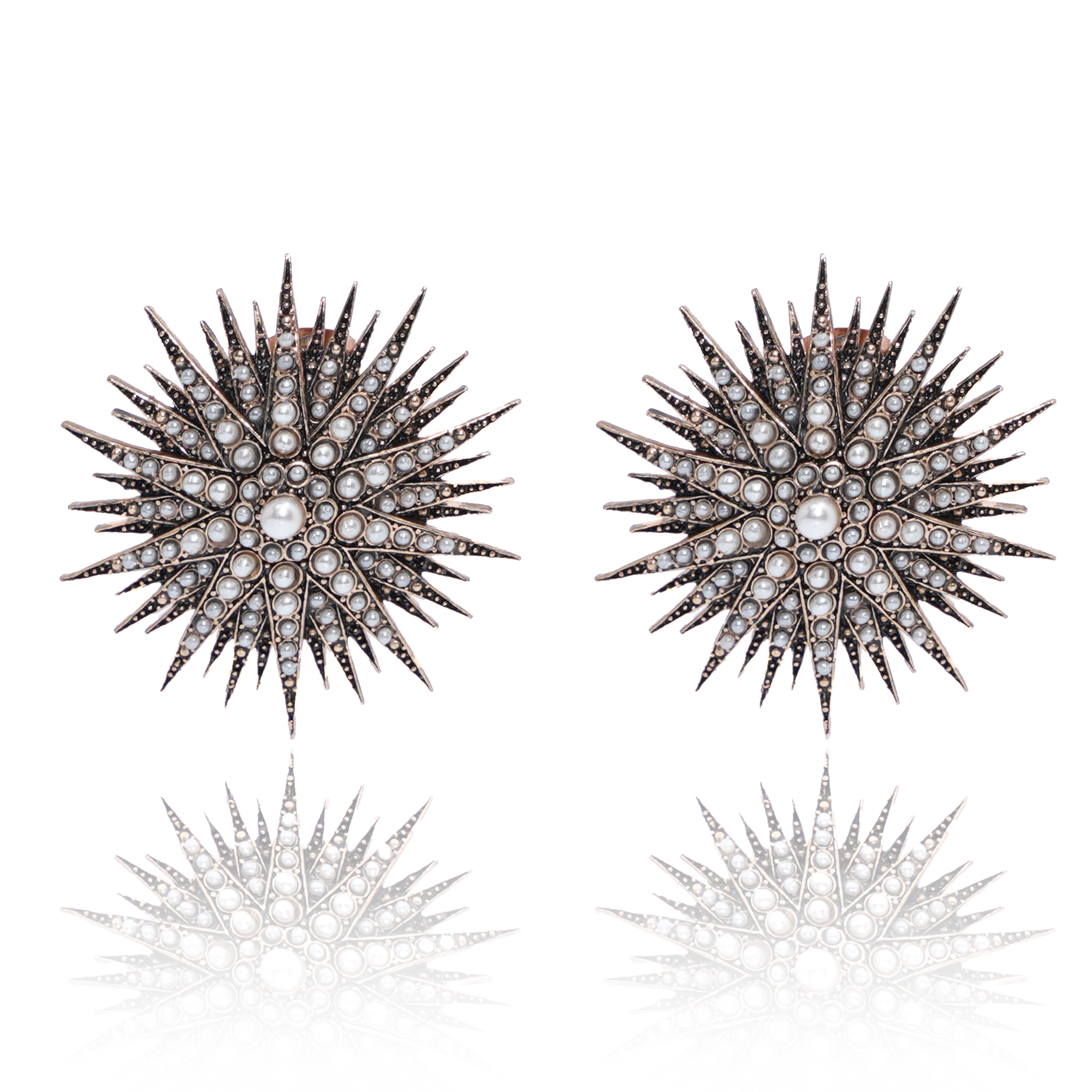 Damla Kalender-Scuti Earrings-1-Milagron.com
