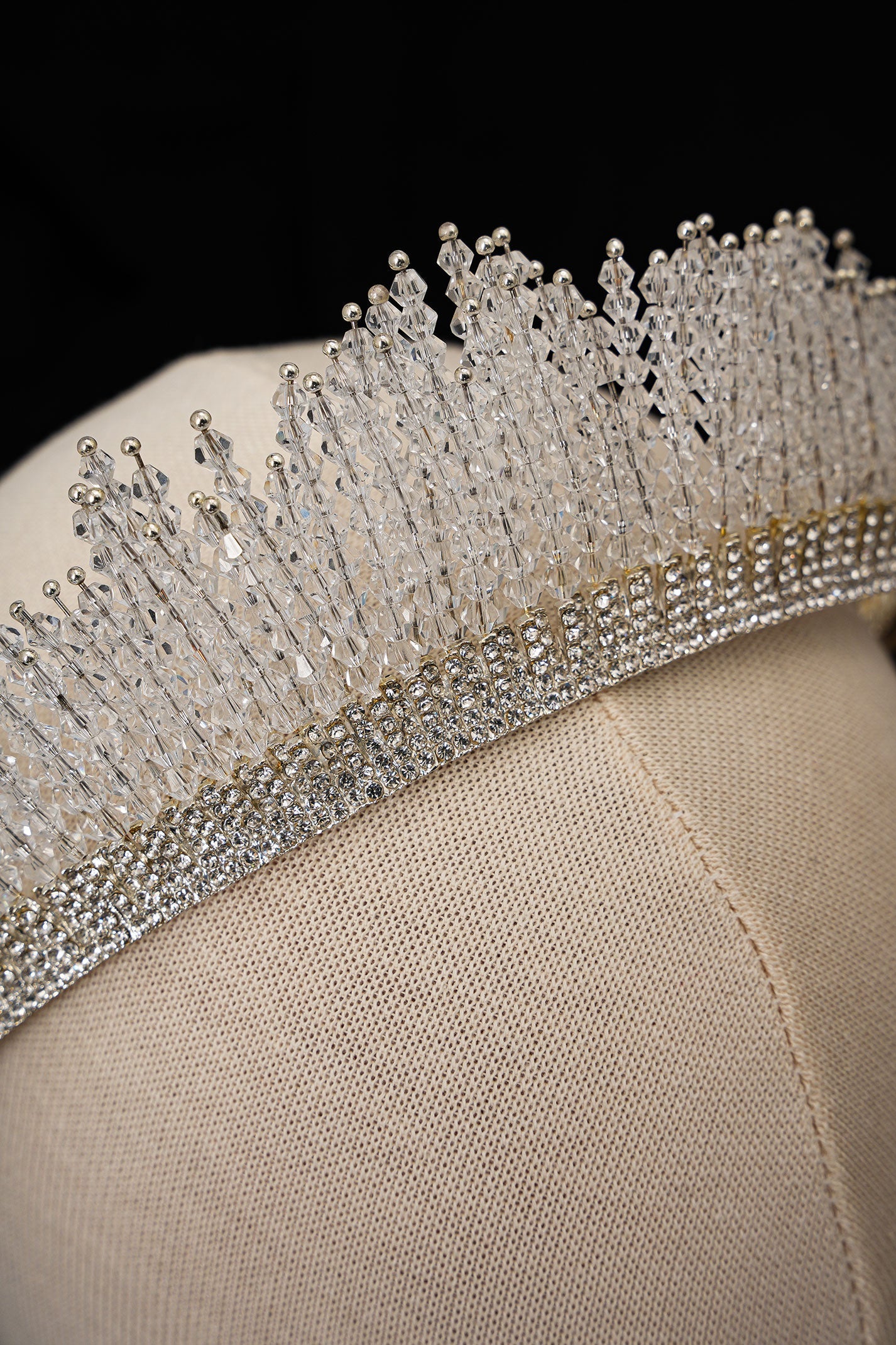 Damla Kalender-Tiara Of Demeter-Saç Aksesuarı-5-Milagron.com