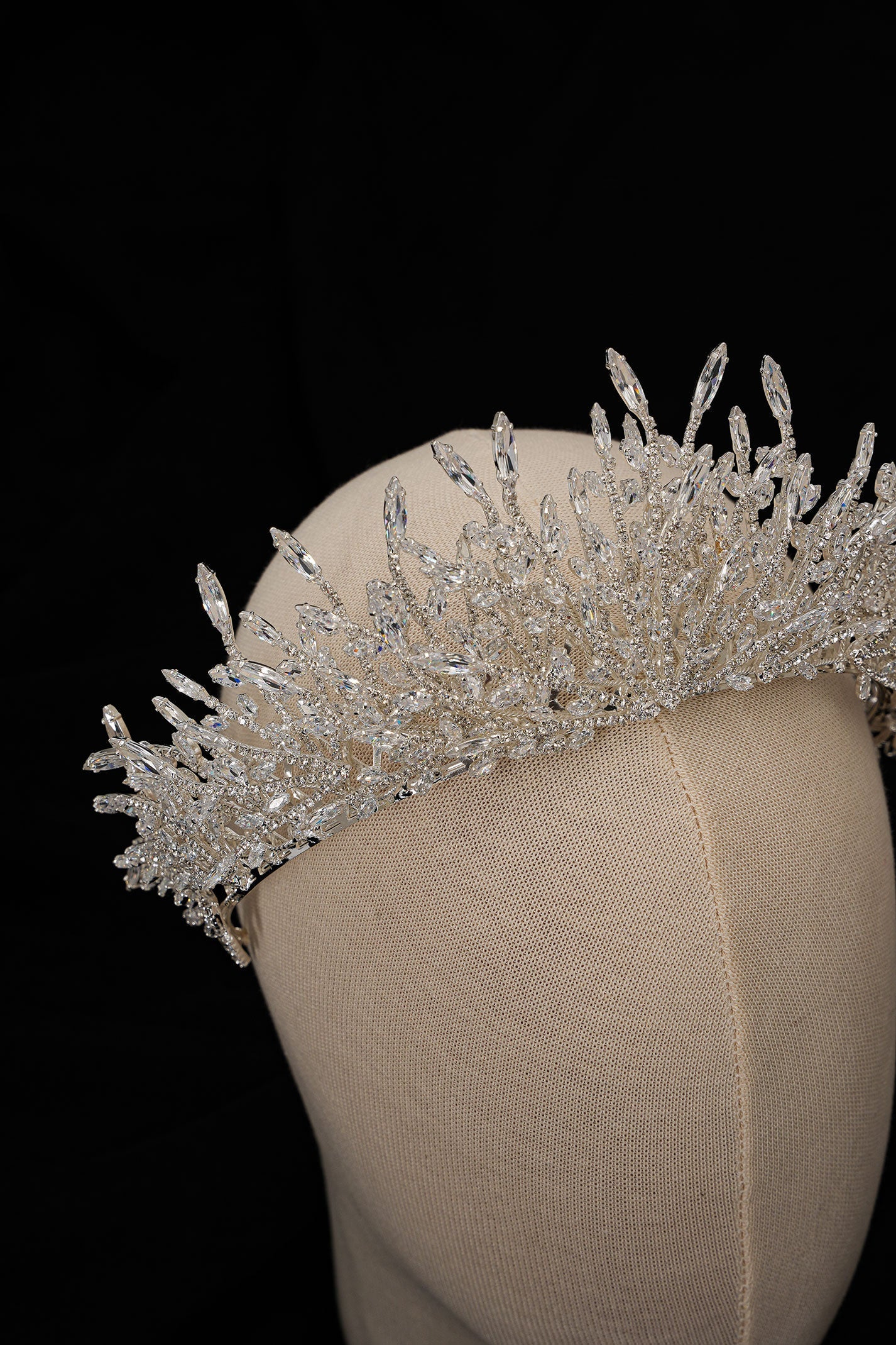 Damla Kalender-Tiara Of Hera-Saç Aksesuarı-5-Milagron.com