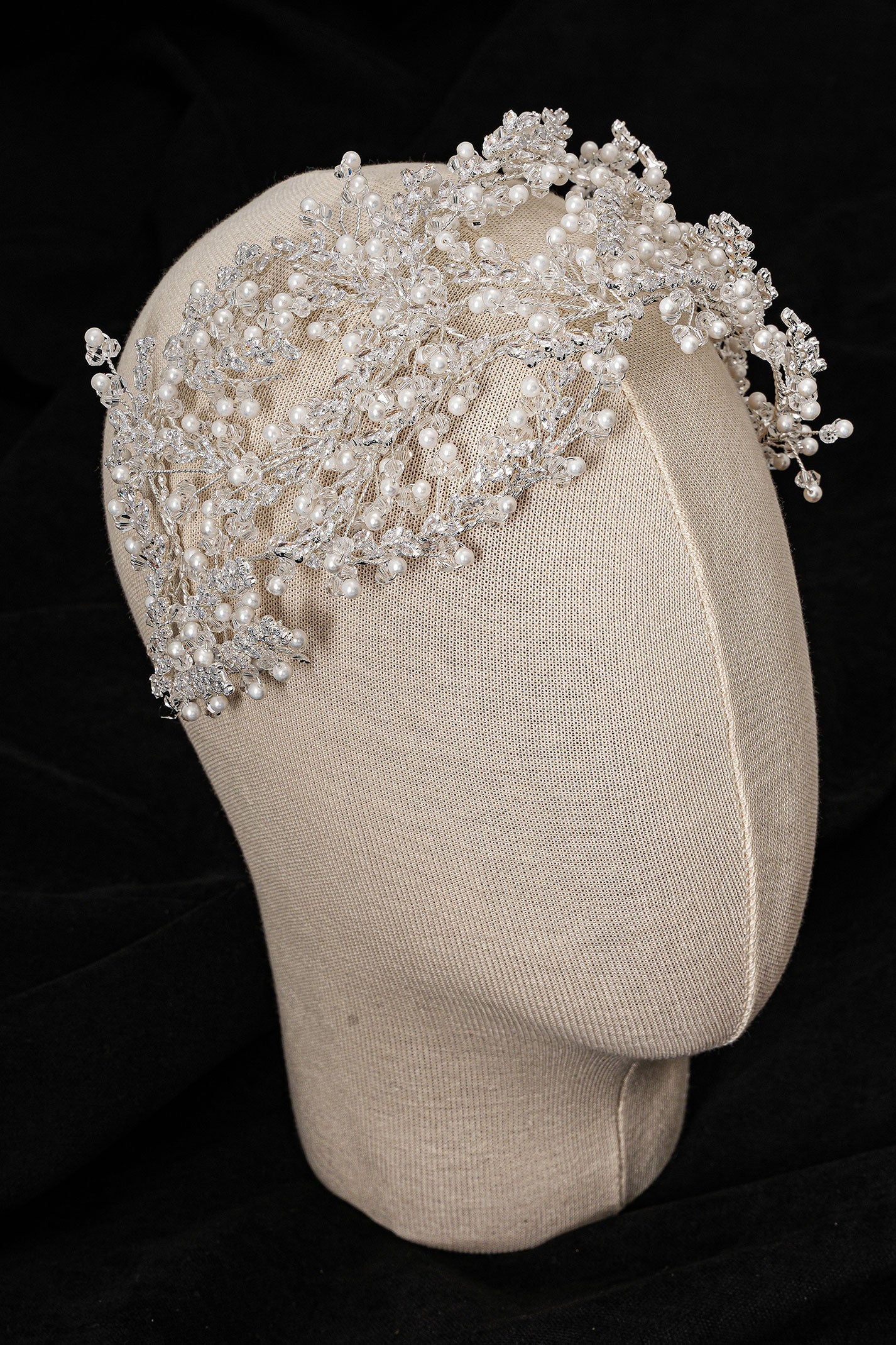 Damla Kalender-Tiara Of Selene-Saç Aksesuarı-3-Milagron.com