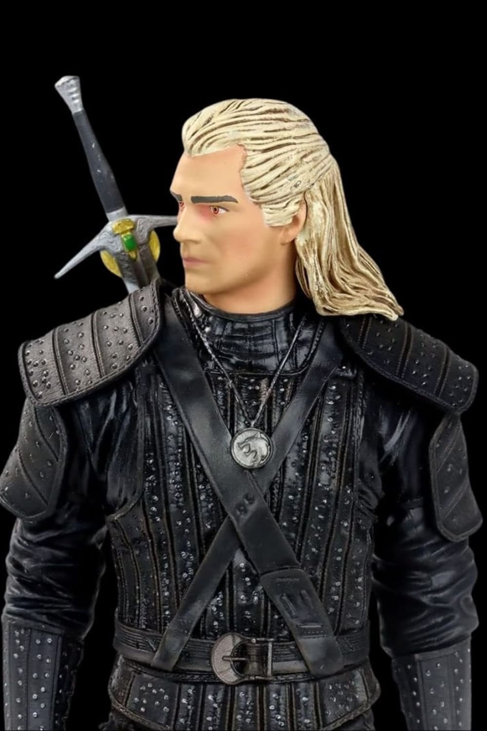 Dark Horse-The Witcher Tv Serisi - Geralt Heykel-Heykel-8-Milagron.com
