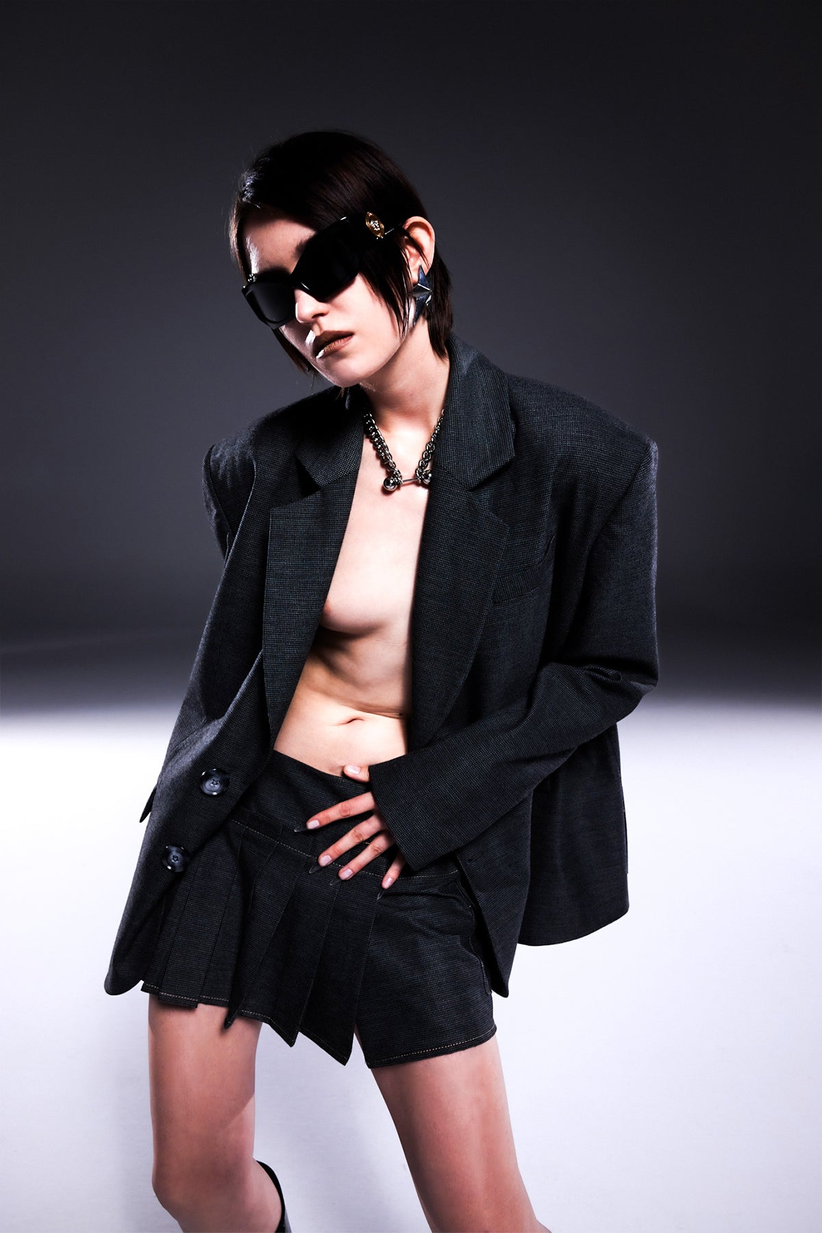 Death Is Easy-Charcoal Grey Pleated Mini Skirt-Etek-2-Milagron.com