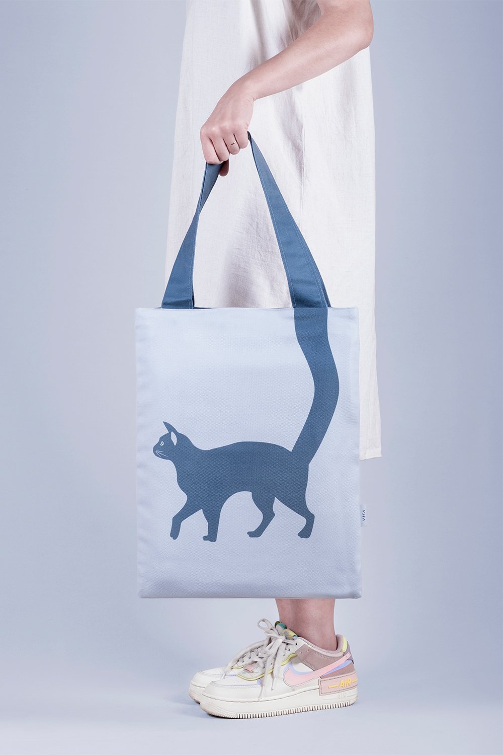 Design Vira-Gray Cat Tote Bag-Omuz Çantası-1-Milagron.com