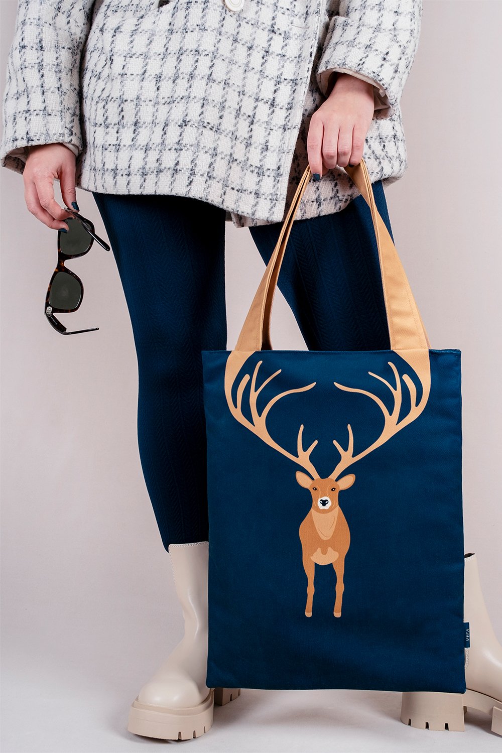 Design Vira-Reindeer Tote Bag-Omuz Çantası-1-Milagron.com