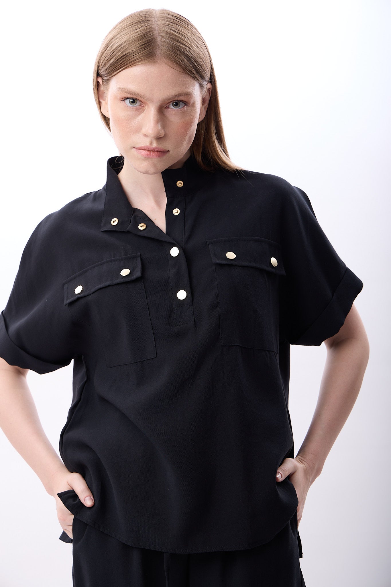 Diagonal-Açık Yaka Metal Düğmeli Gömlek-,-5-Milagron.com