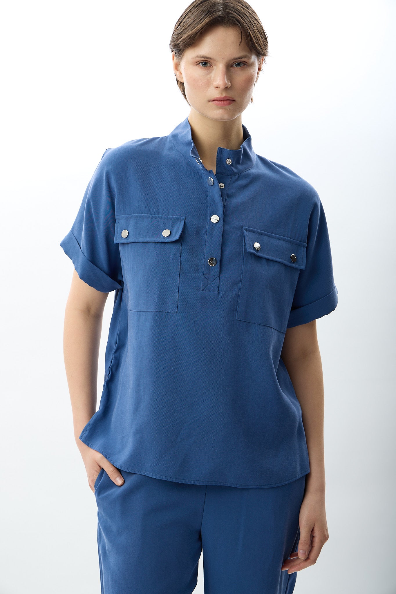 Diagonal-Açık Yaka Metal Düğmeli Gömlek-,-7-Milagron.com