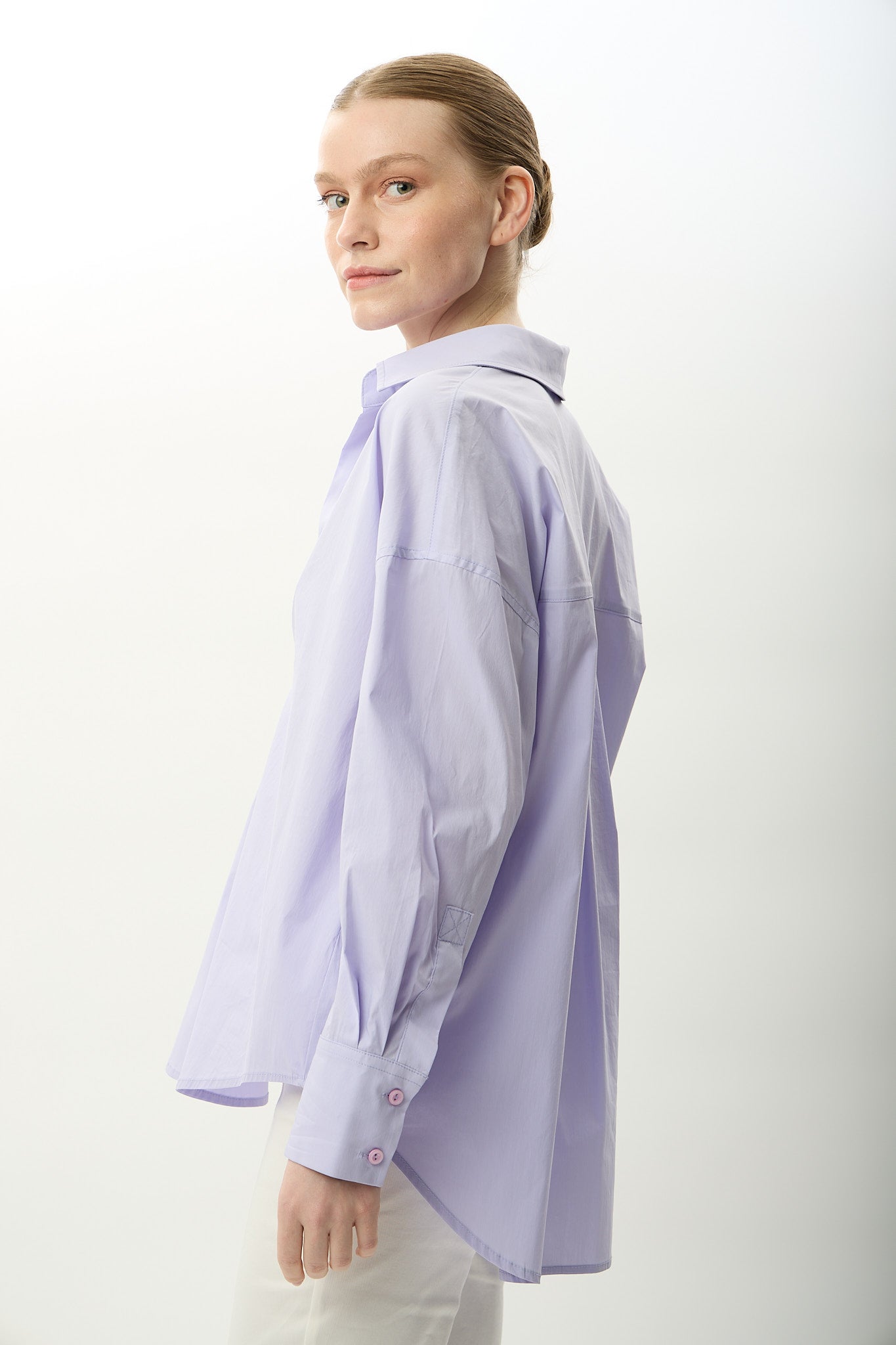 Diagonal-Arkası Uzun Oversize Gömlek (Lila)-GÖMLEK-2-Milagron.com