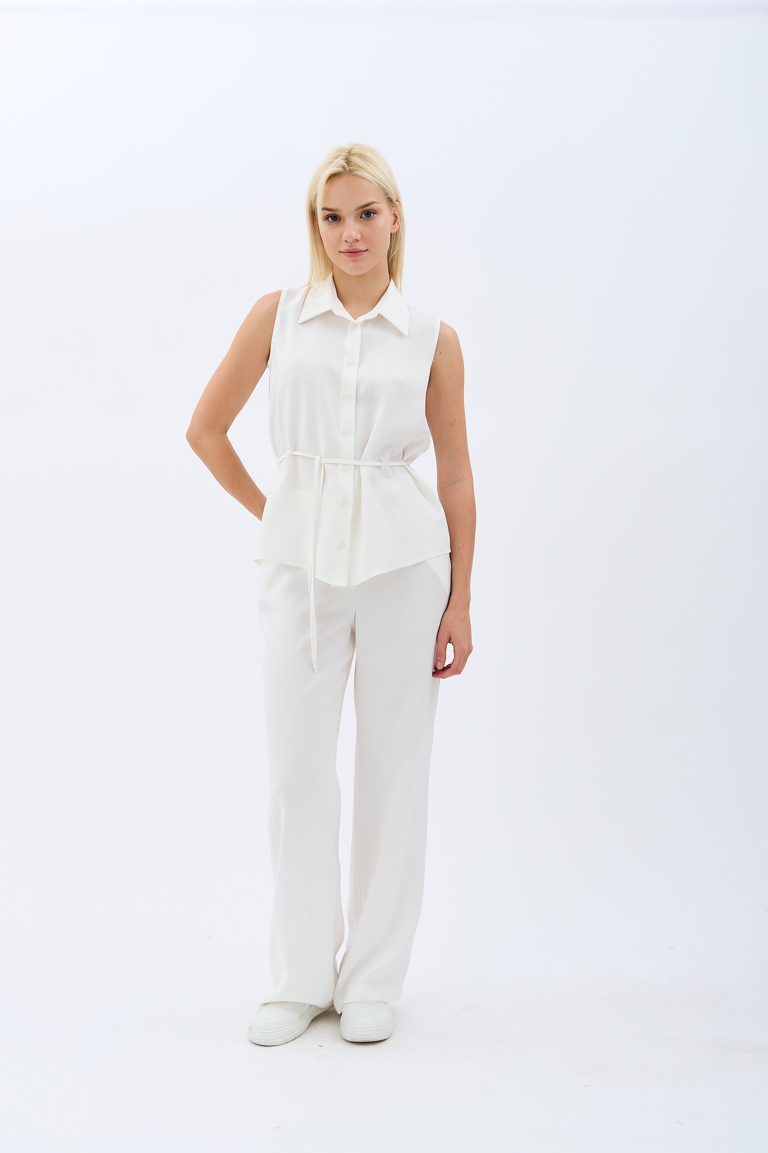 Diagonal-Bel Bağcıklı Kolsuz Gömlek Yaka Bluz-Gömlek-5-Milagron.com