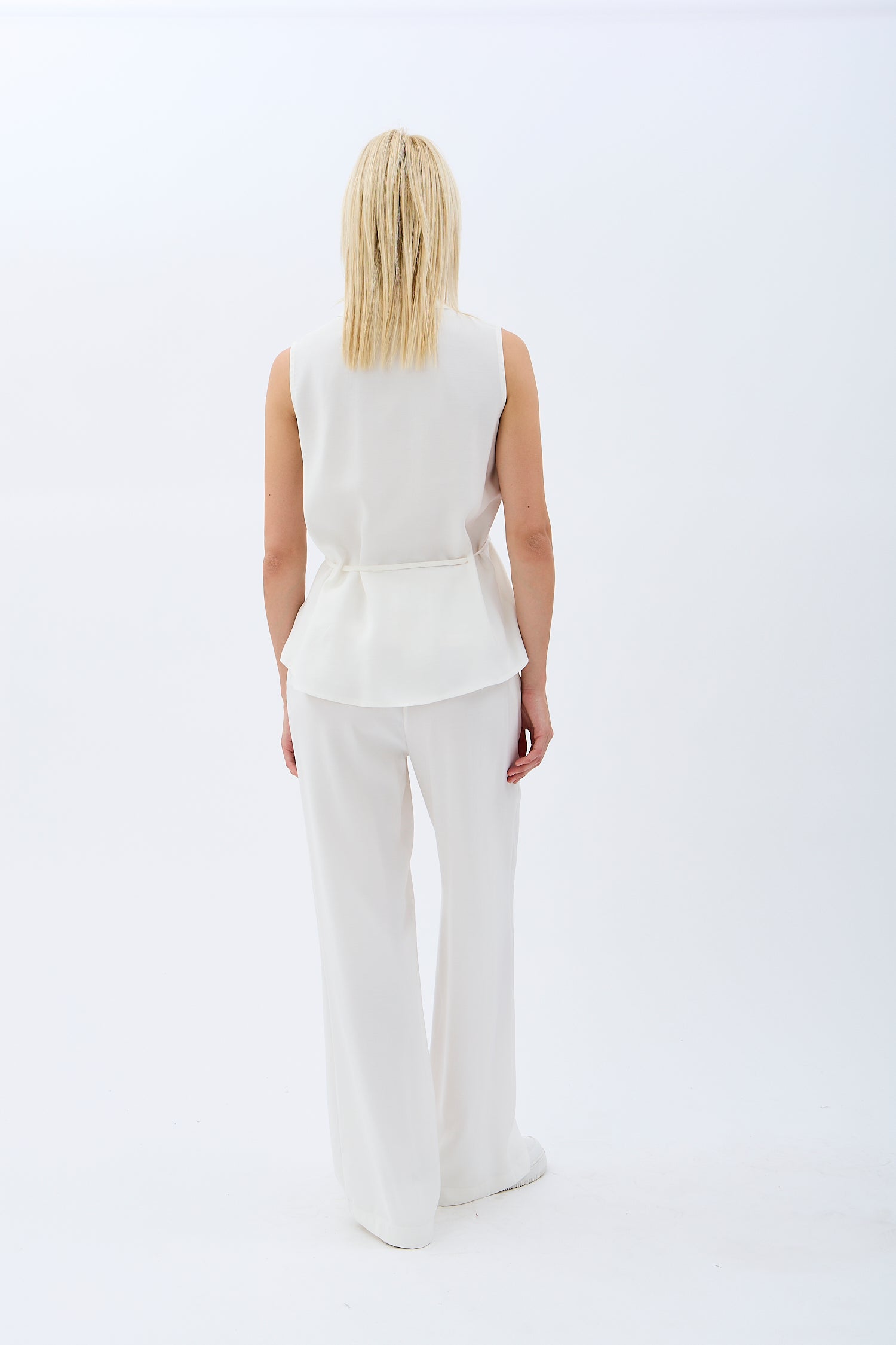 Diagonal-Bel Bağcıklı Kolsuz Gömlek Yaka Bluz-Gömlek-6-Milagron.com