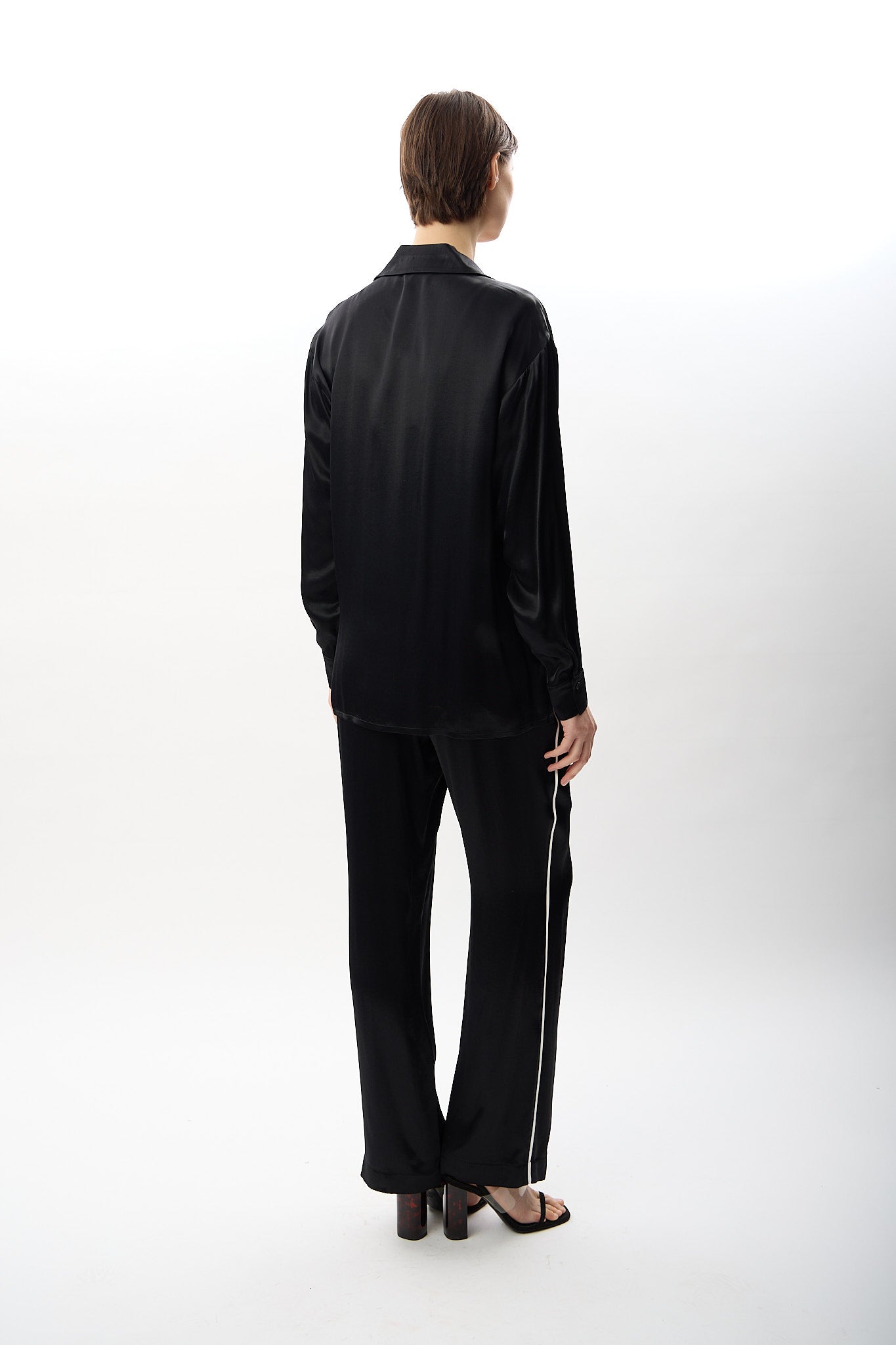 Diagonal-Bol Paça Rahat Kesim Pantolon-Pantolon-2-Milagron.com