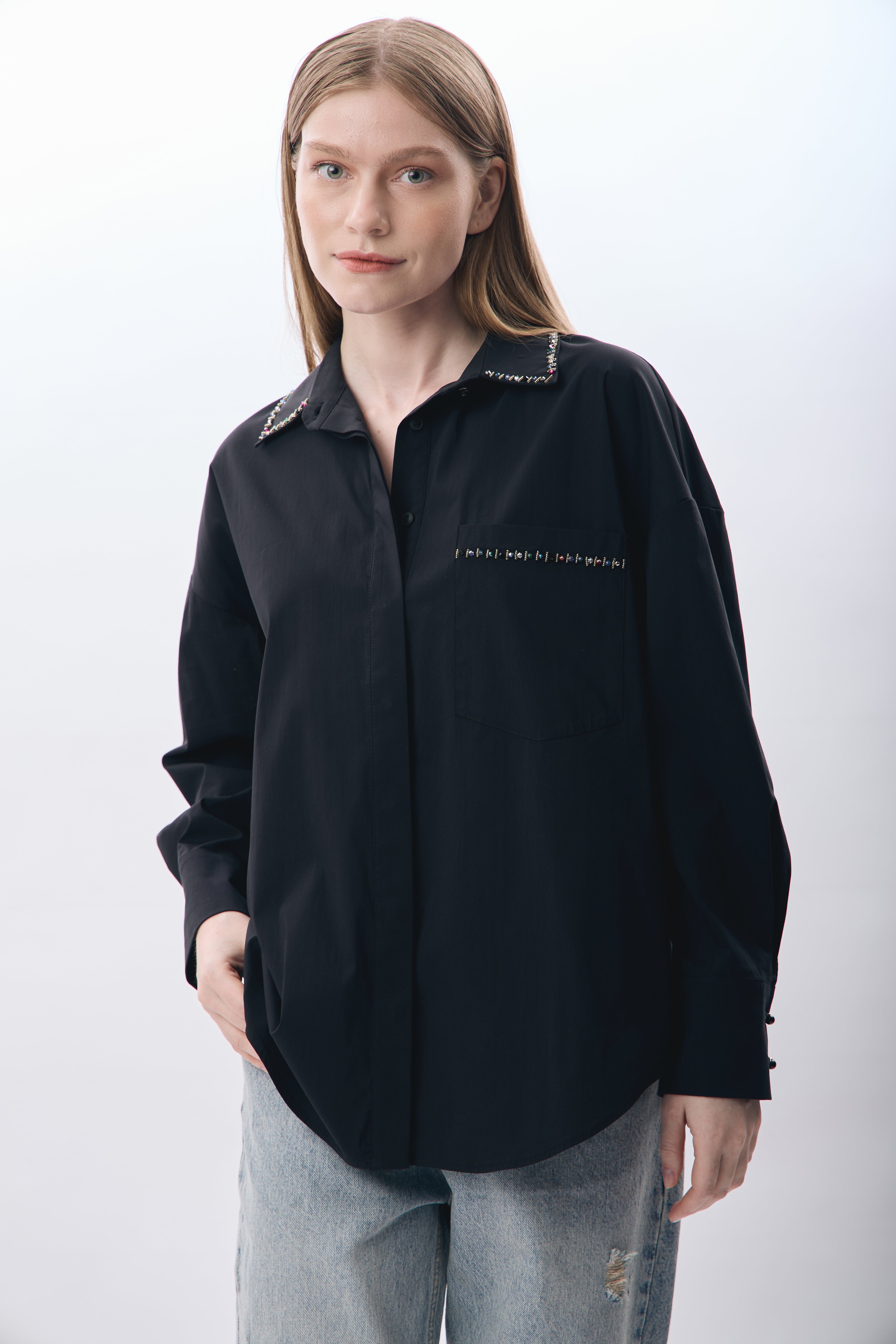 Diagonal-Boncuk Detaylı Rahat Kesim Gömlek-Gömlek-3-Milagron.com