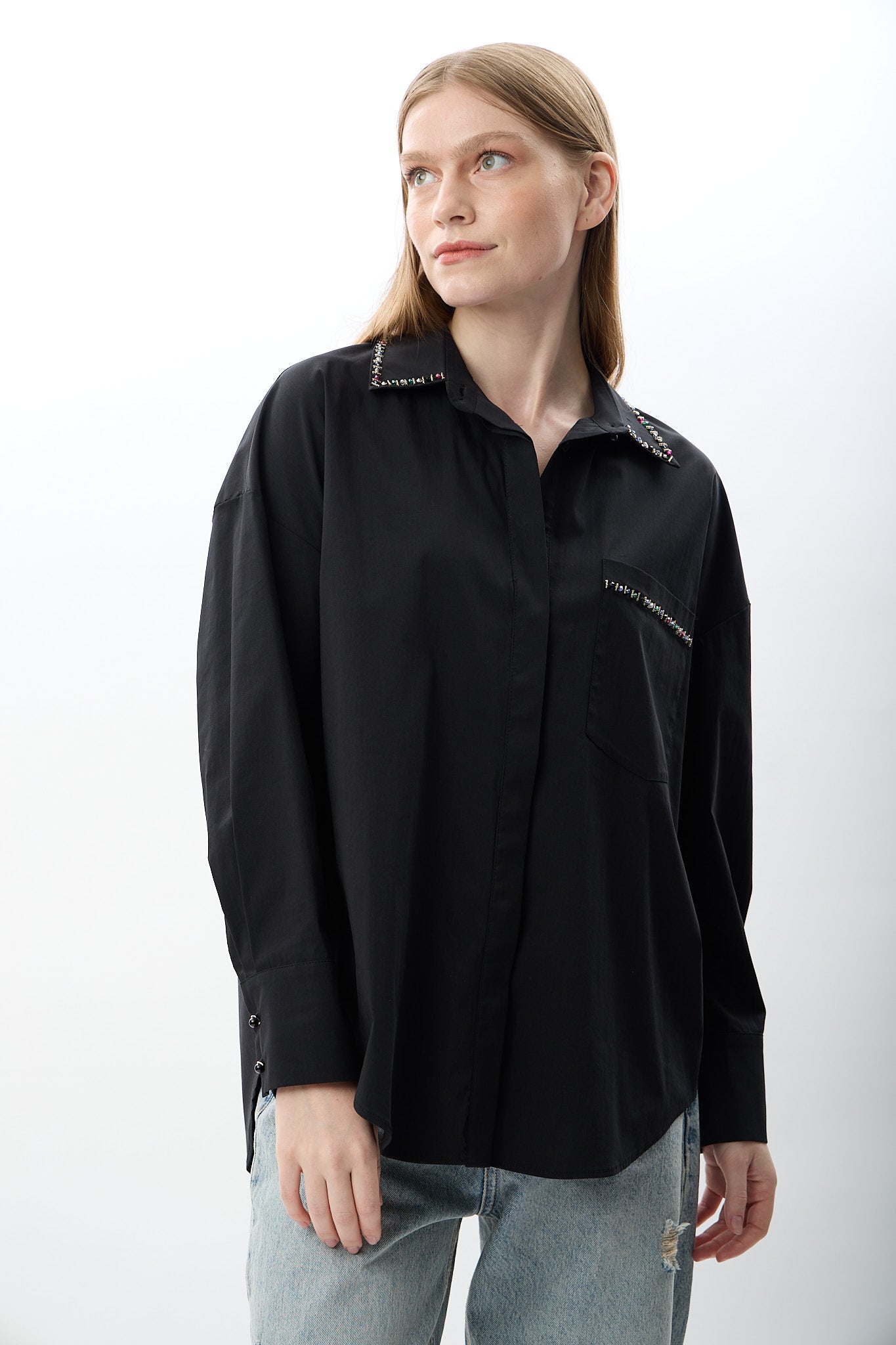 Diagonal-Boncuk Detaylı Rahat Kesim Gömlek-Gömlek-5-Milagron.com