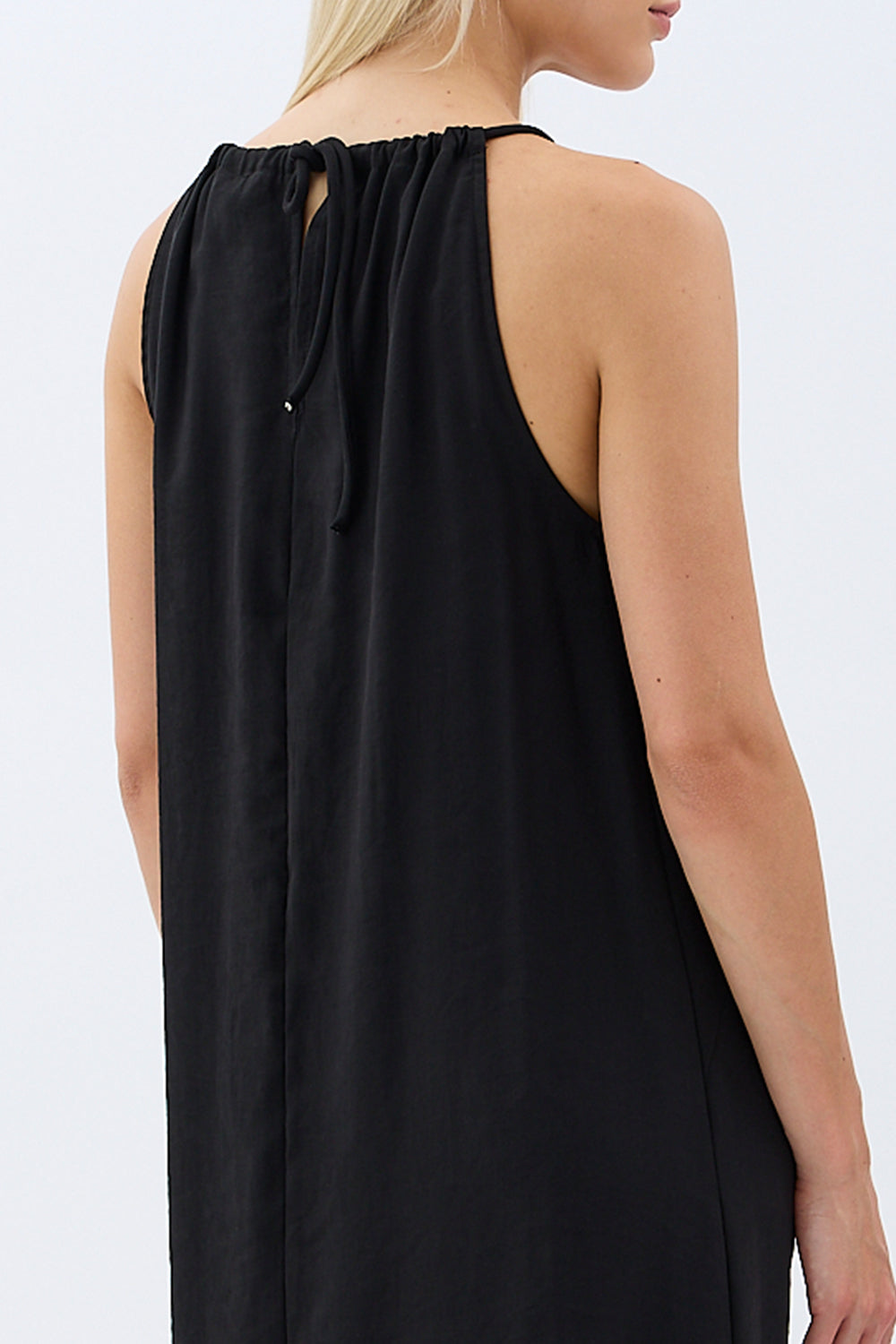 Diagonal-Boyundan Bağlamalı Maxi Elbise-Elbise-3-Milagron.com