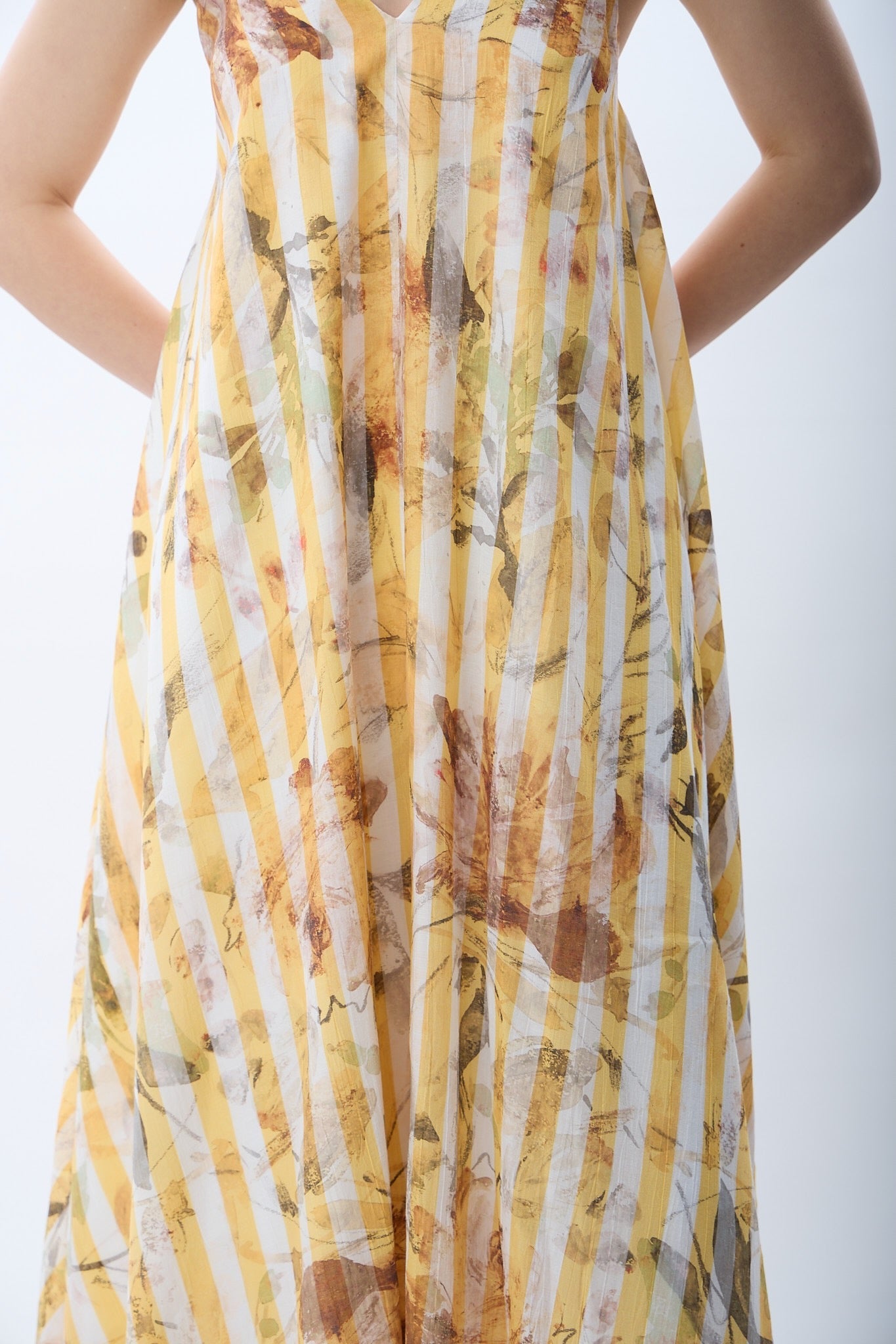 Diagonal-Desenli Ve Dökümlü Maxi Elbise (Sarı)-ELBİSE-3-Milagron.com