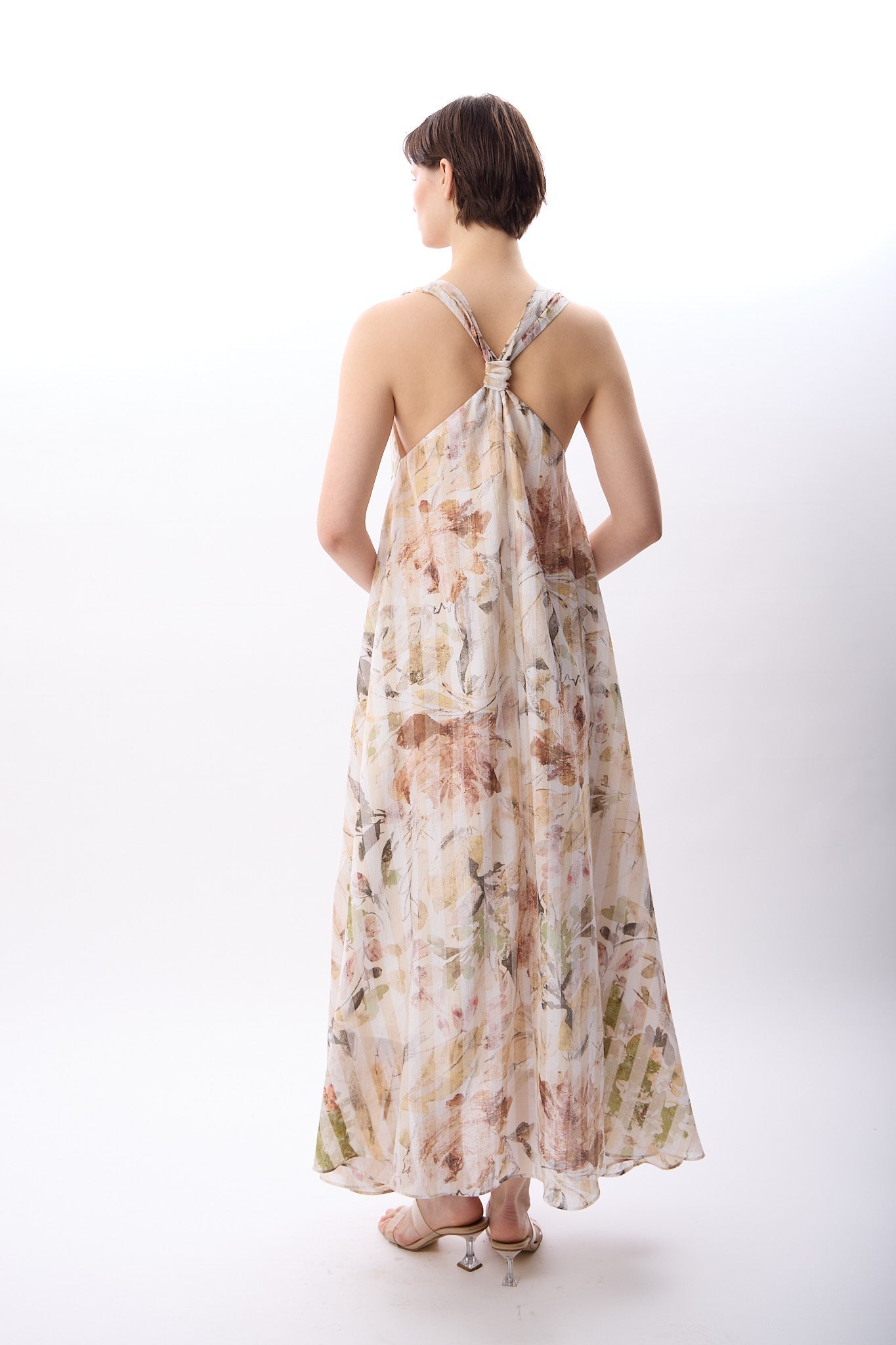 Diagonal-Desenli Ve Dökümlü Maxi Elbise (Bej)-ELBİSE-7-Milagron.com