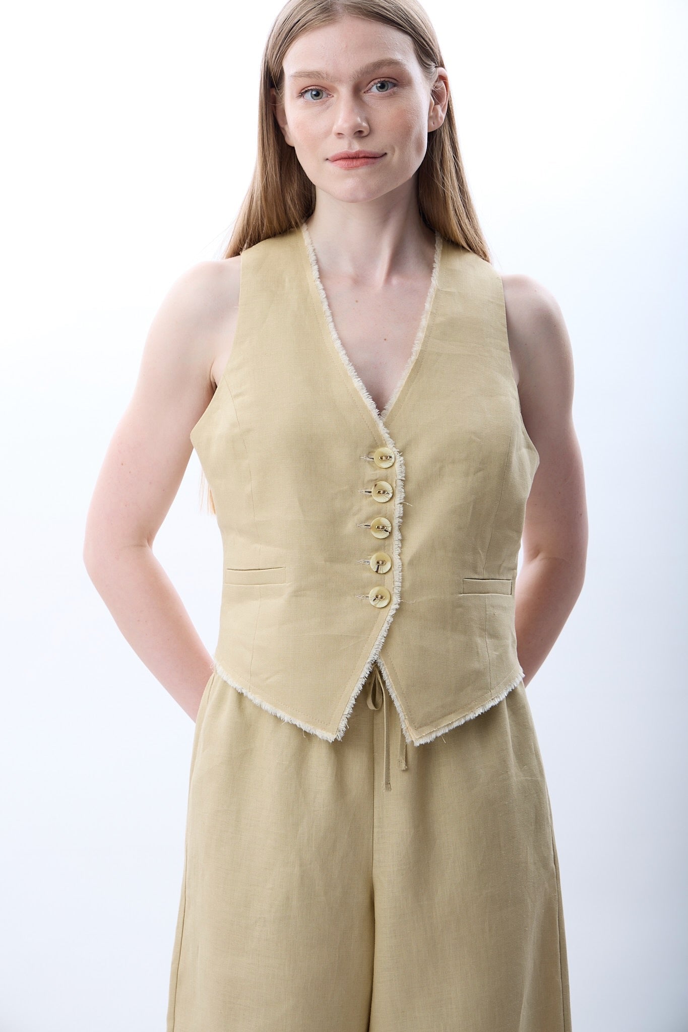 Diagonal-Düğmeli Keten Kolsuz Yelek (Bej)-YELEK-7-Milagron.com