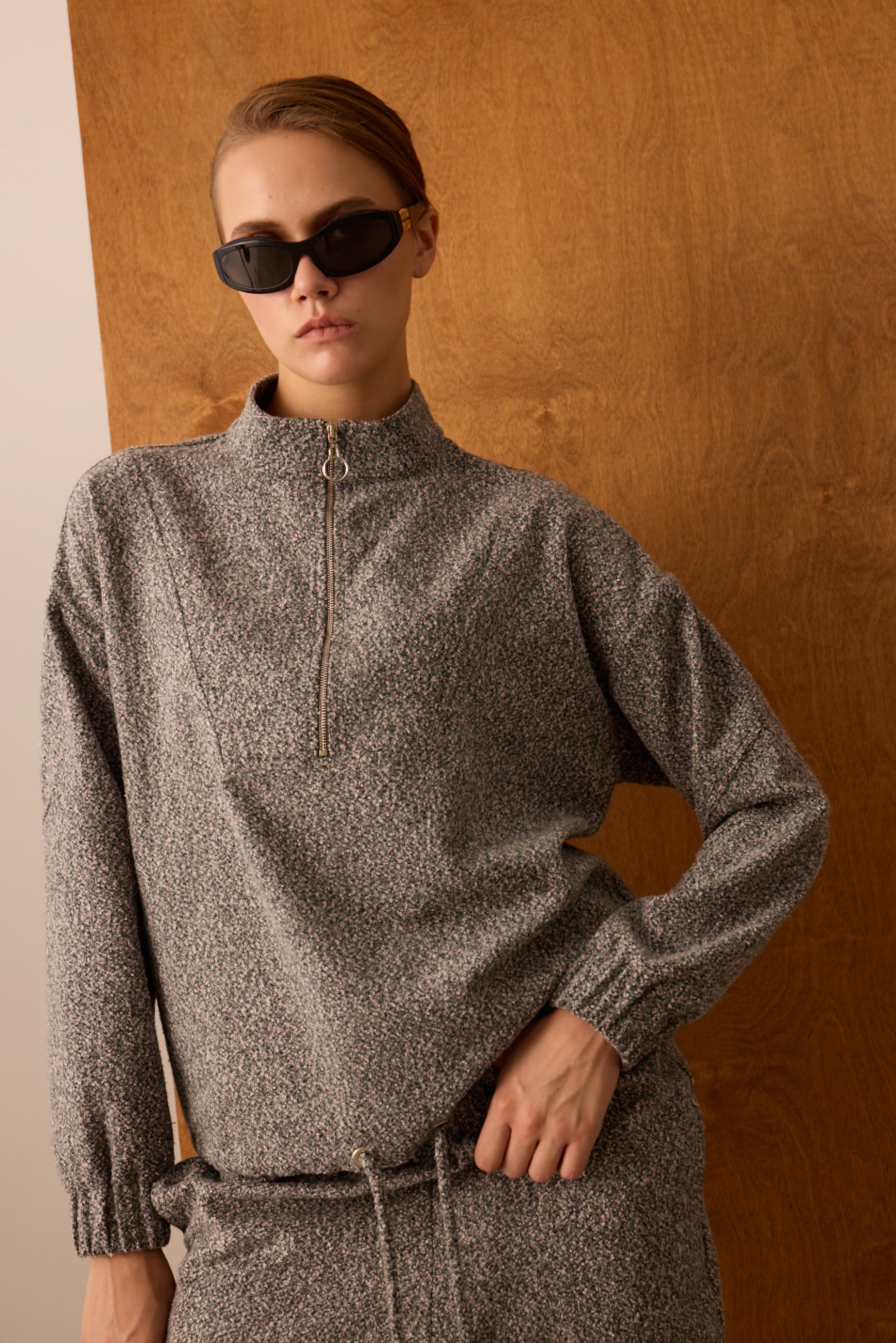 Diagonal-Fermuarlı Gri Sweatshirt-Sweatshirts & Hoodies-9-Milagron.com