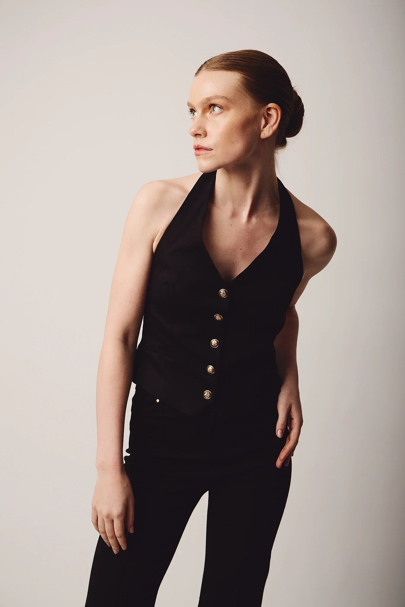 Diagonal-Halter Yaka Düğmeli Yelek-Yelek-7-Milagron.com