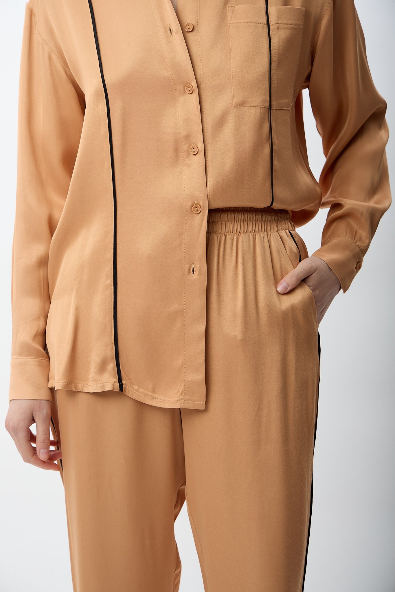 Diagonal-Uzun Kollu Tek Cepli Gömlek-Gömlek-7-Milagron.com