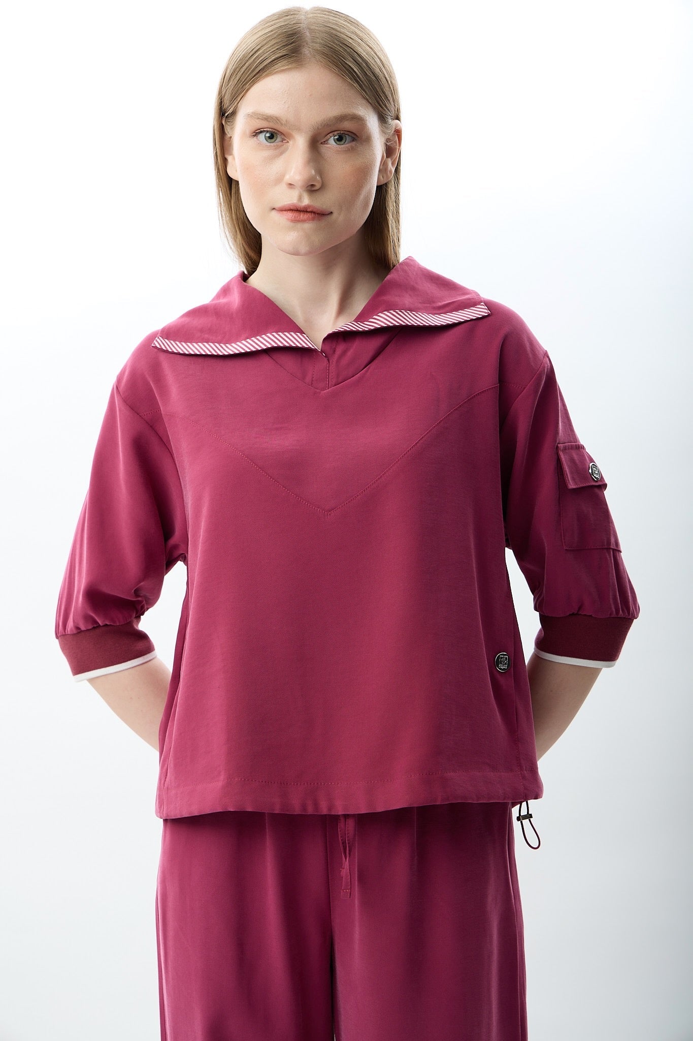 Diagonal-V Yaka Büzgü Detaylı Bluz-Bluz-5-Milagron.com