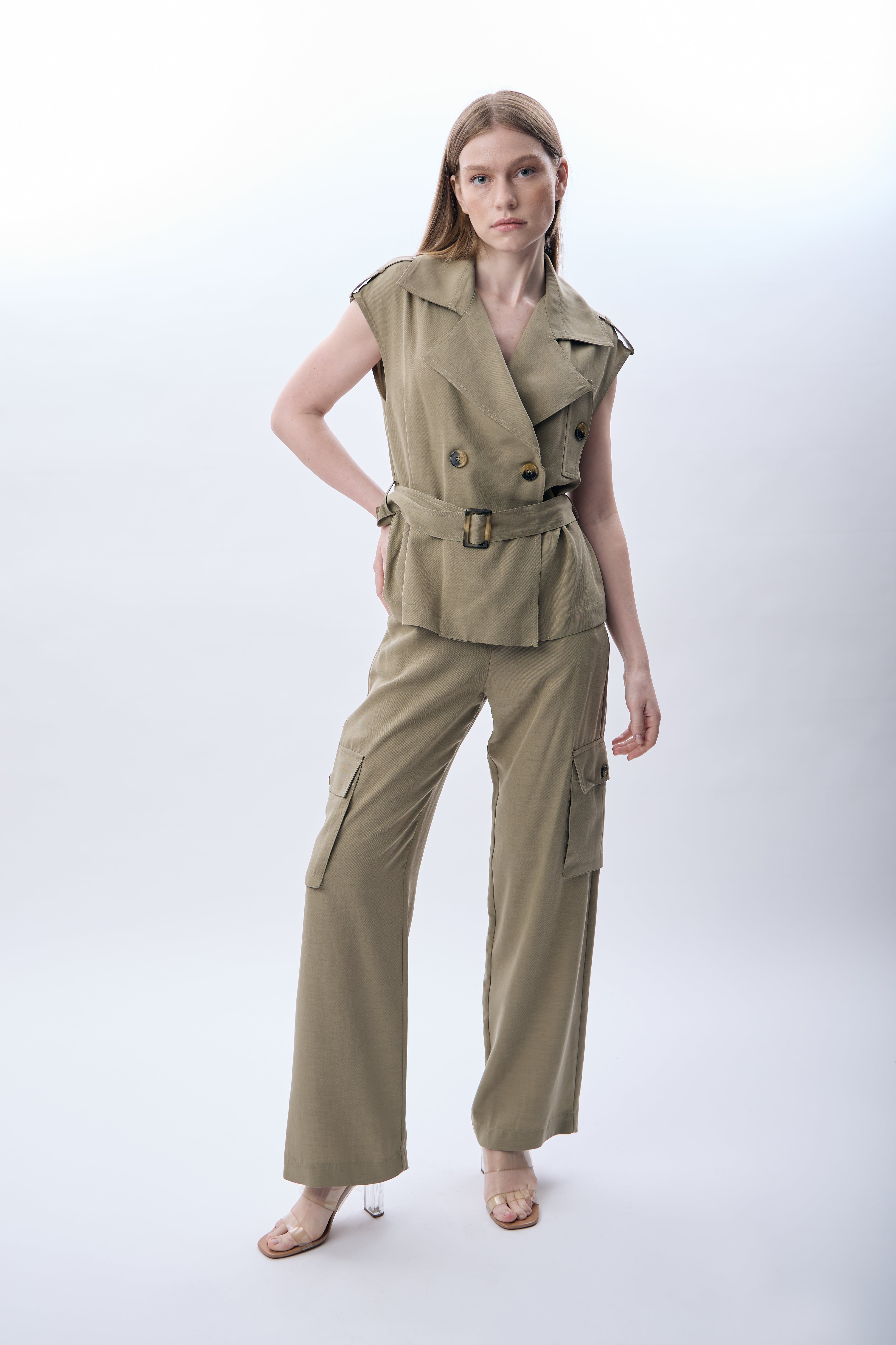 Diagonal-Yan Cep Detaylı Rahat Pantolon-Pantolon-1-Milagron.com