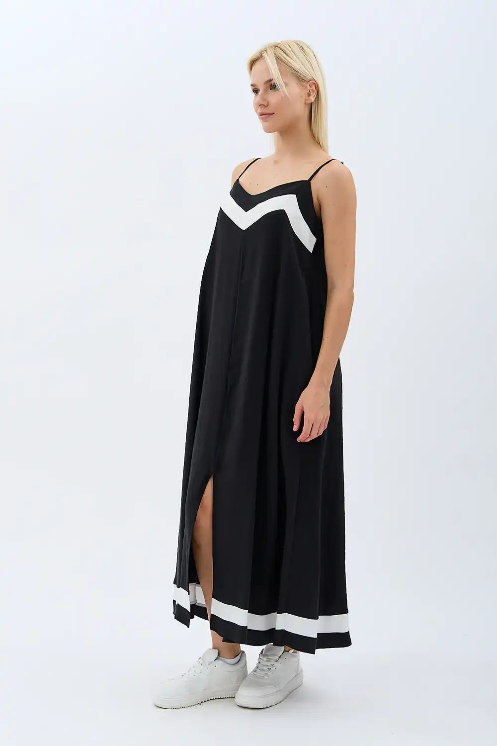 Yırtmaçlı Salaş Elbise (Siyah)