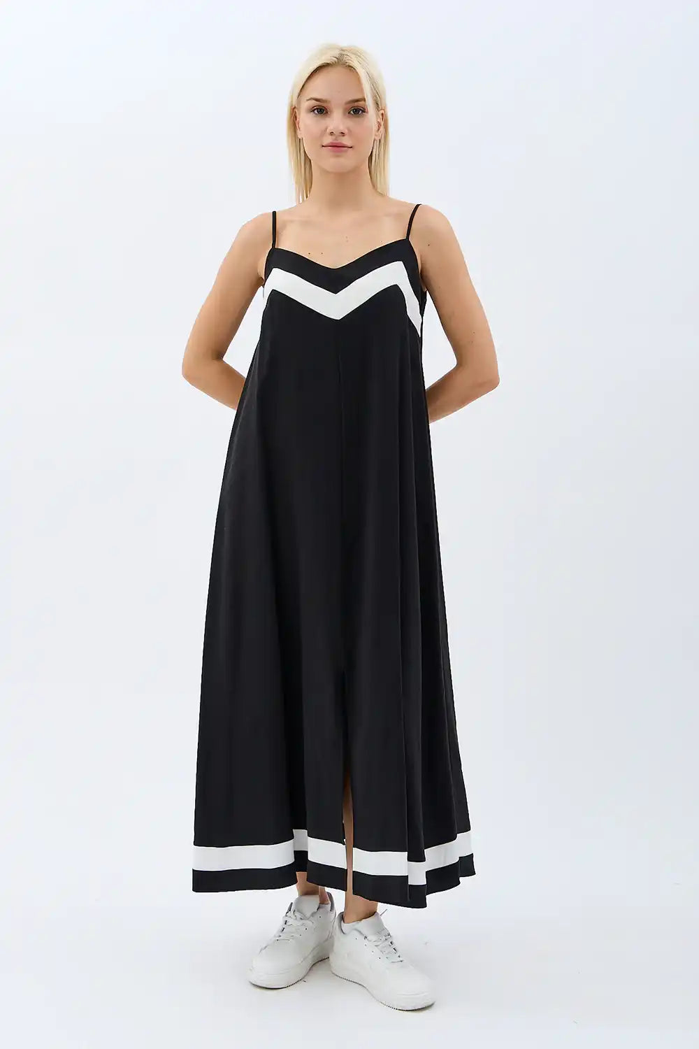 Yırtmaçlı Salaş Elbise (Siyah)