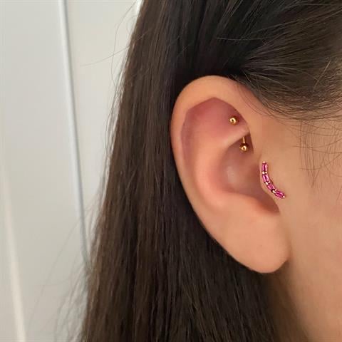 Dianora Piercing-14 Ayar Altın 4 Pembe Baget Taşlı Minimal Tragus Piercing-Tragus Piercing-5-Milagron.com