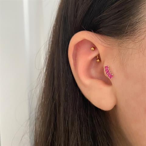 Dianora Piercing-14 Ayar Altın 5 Pembe Baget Taşlı Minimal Tragus Piercing-Tragus Piercing-4-Milagron.com