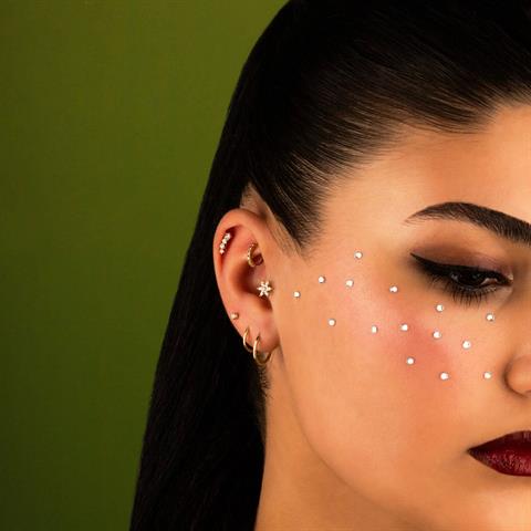 Dianora Piercing-14 Ayar Altın Yıldız Taşlı Tragus Piercing-Tragus Piercing-5-Milagron.com
