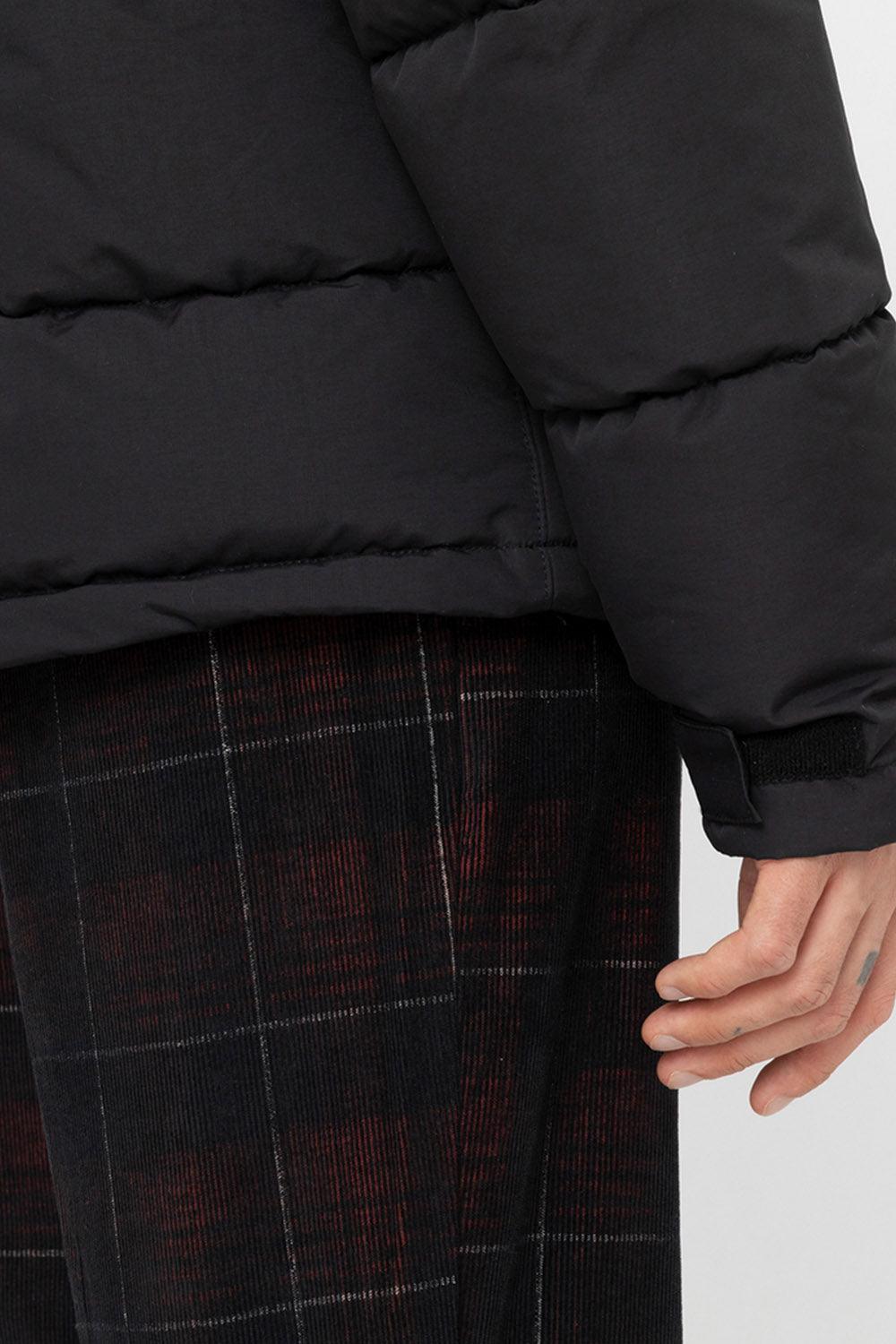 Dickies-Glacier View Puffer Black-Mont-5-Milagron.com