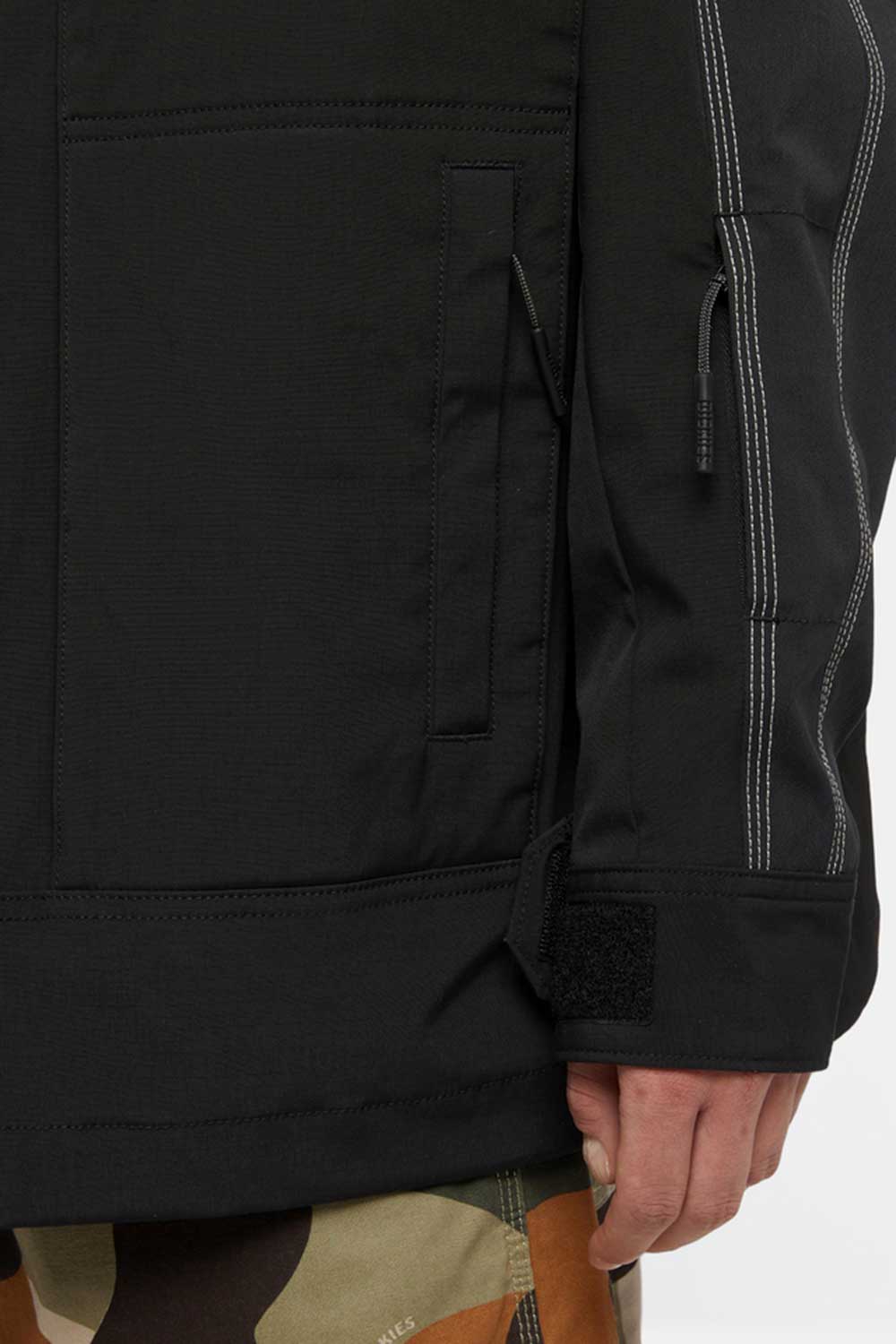 Dickies-Ronan Hooded Jacket Black-Mont-3-Milagron.com
