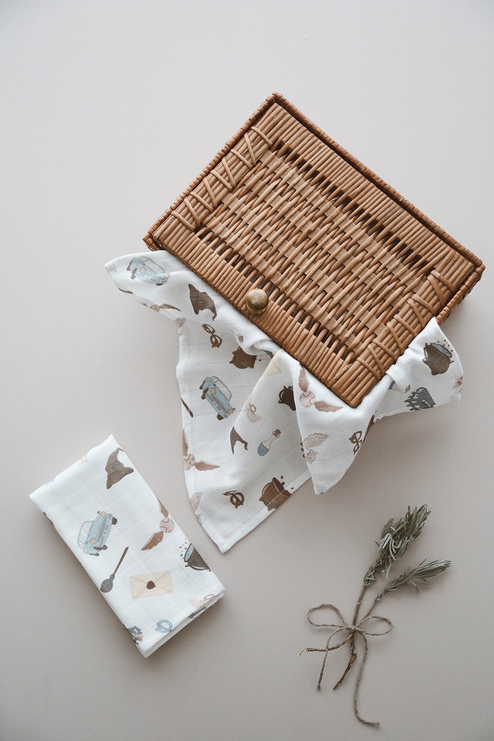 DoDo'S Baby-35x35 Si̇hi̇rli̇ Dünyam Çok Amaçli Organi̇k Kareli̇ Ağiz Mendi̇li̇-Bebek Setleri-5-Milagron.com