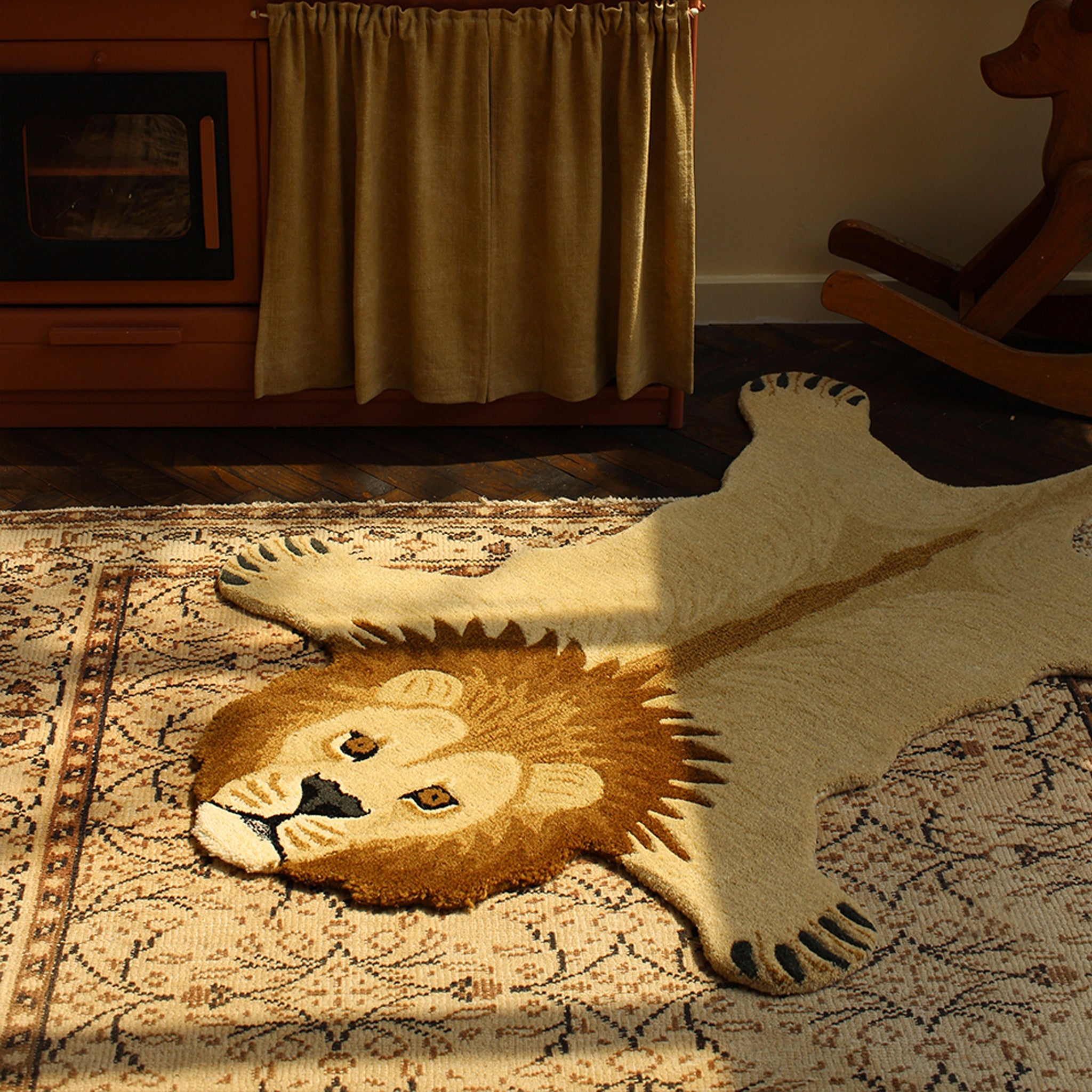 Asabi Aslan Figürlü Büyük Boy Halı ( 150Cm X 90Cm )