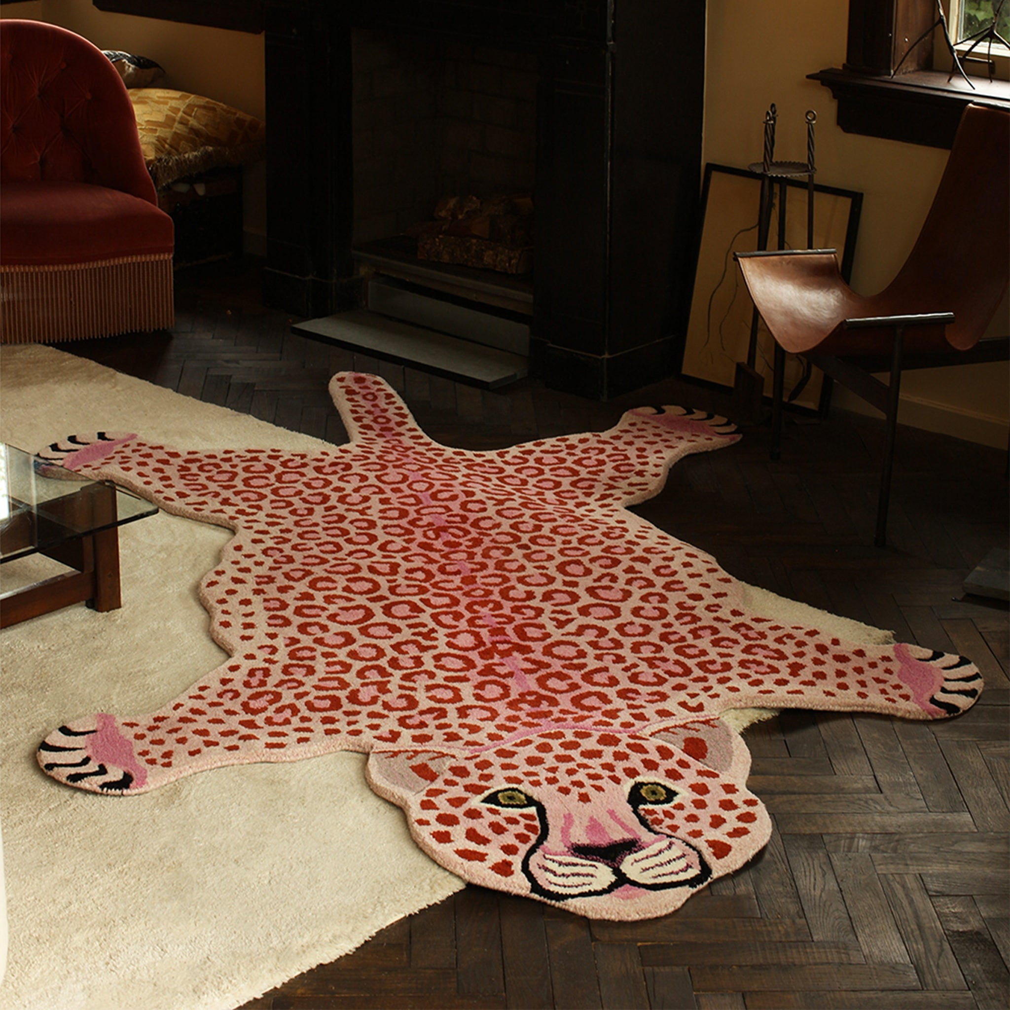 Pembe Leopar Figürlü Büyük Boy Halı ( 250Cm X 160Cm )