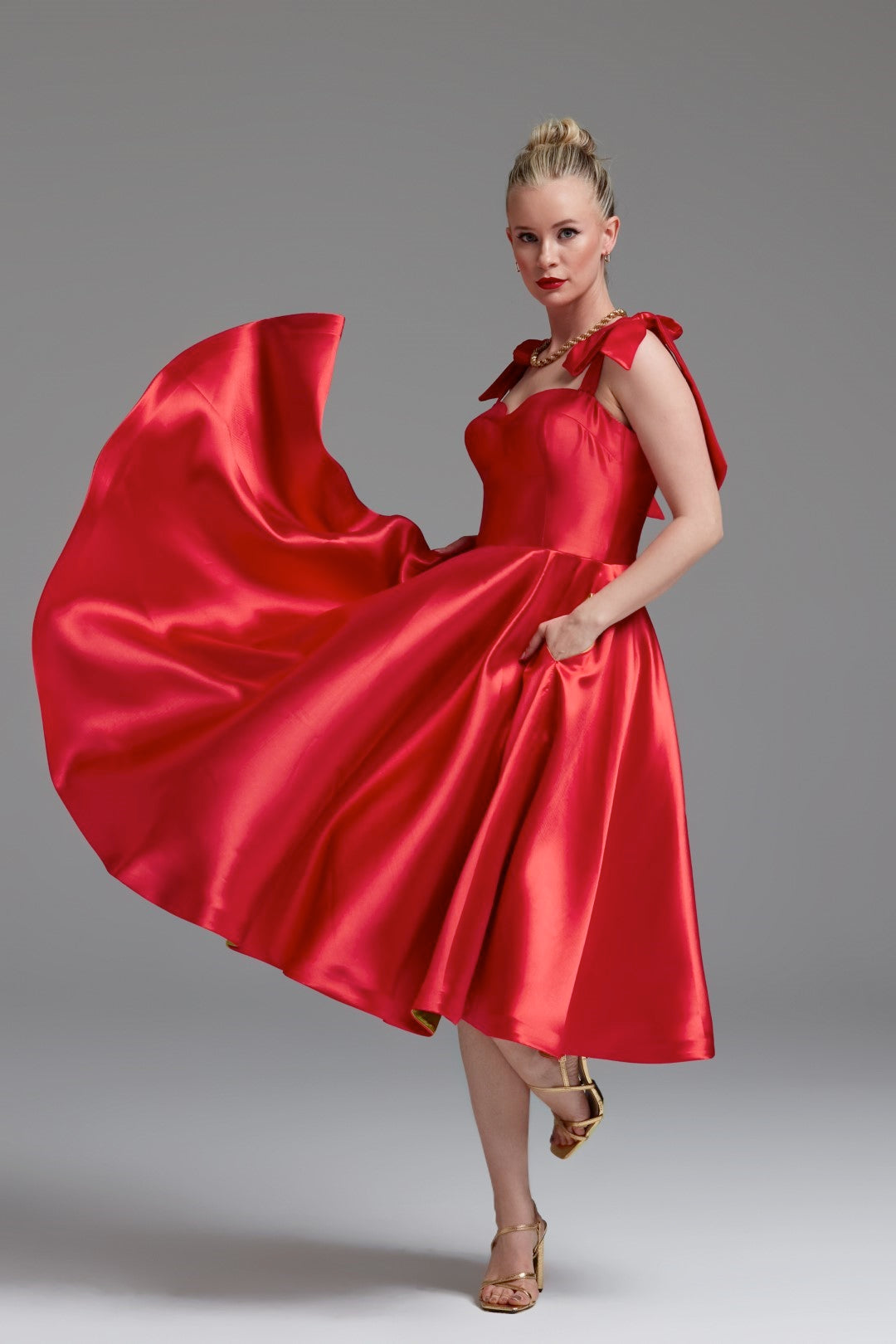 Dollie Bell-Cutest Ribbon Kurdele Detaylı Kalp Yaka Midi Elbise Kırmızı-Lover Doll, Platform-8-Milagron.com