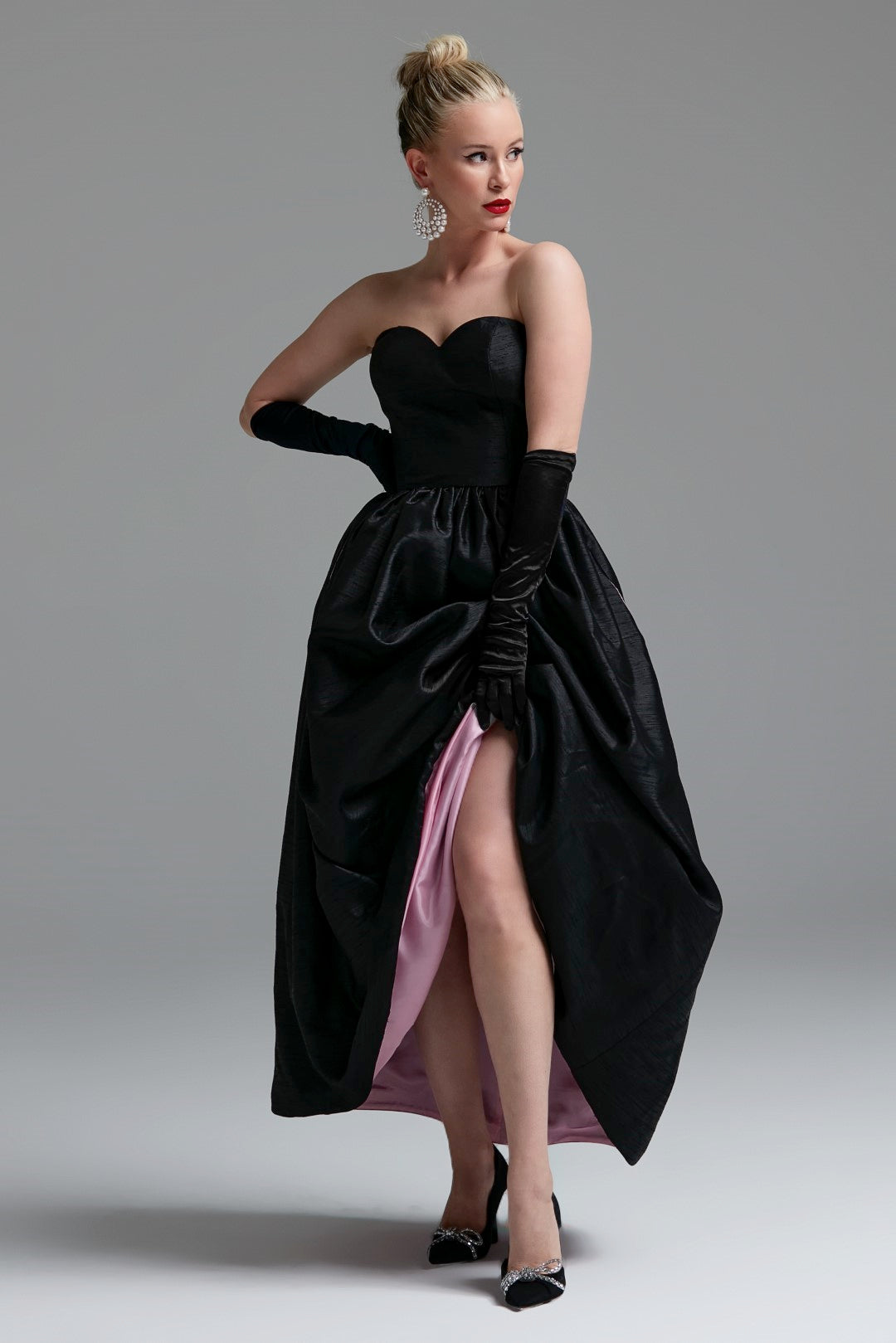 Dollie Bell-The Kiss Straplez Büzgülü Maxi Elbise Siyah-Platform, Such a Night-8-Milagron.com