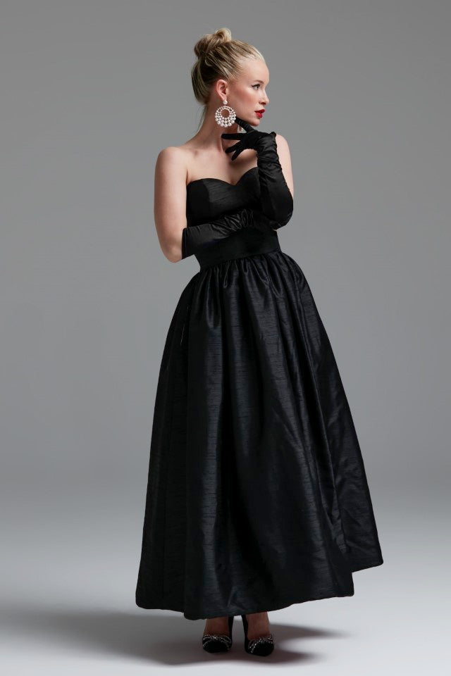 Dollie Bell-The Kiss Straplez Büzgülü Maxi Elbise Siyah-Platform, Such a Night-10-Milagron.com