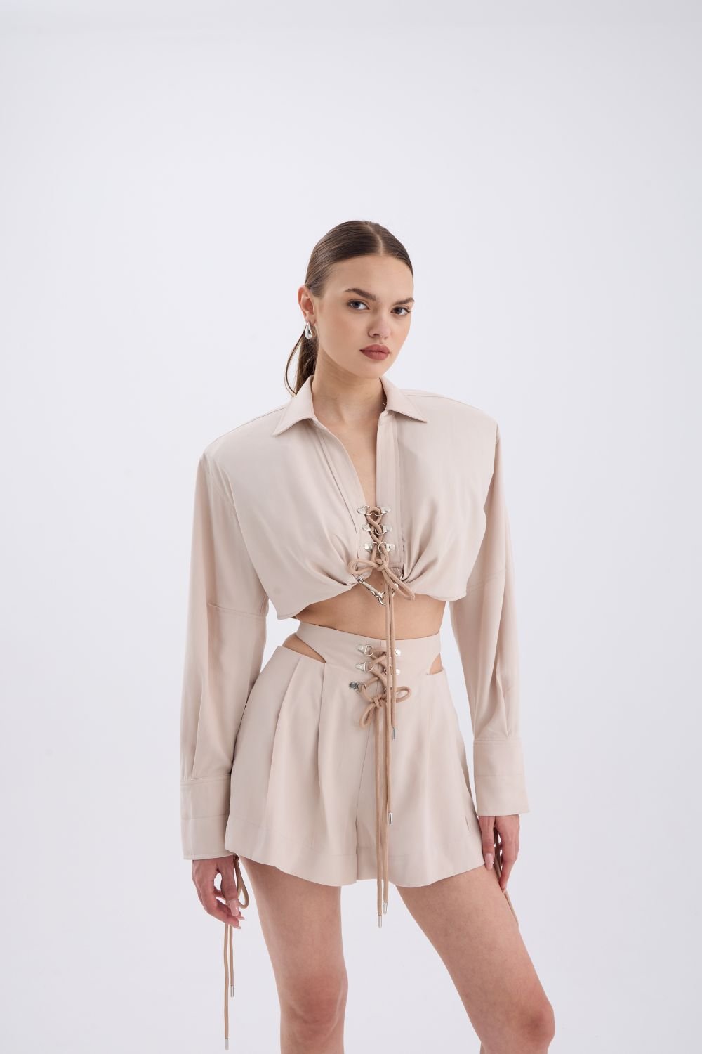 Dualsa Studio-Eda Short-Şort-1-Milagron.com