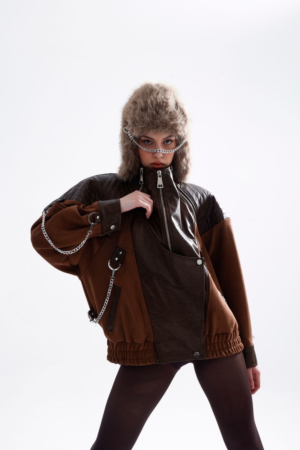 Dualsa Studio-Nadia Mont-Mont-1-Milagron.com